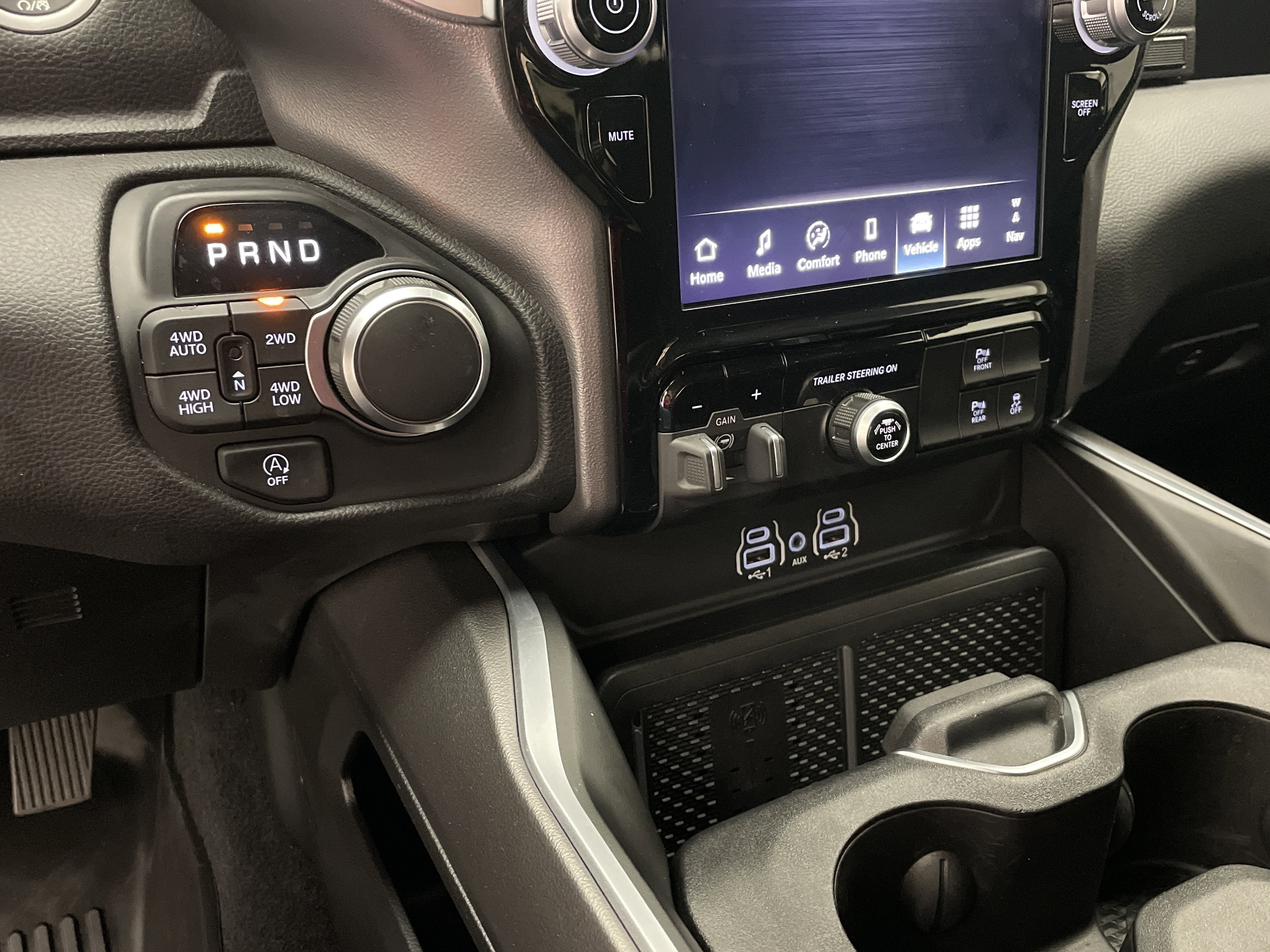2025 RAM 1500 Big Horn Crew Cab 4x4 5'7' Box