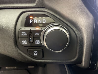 2025 RAM 1500 Big Horn Crew Cab 4x4 5'7' Box