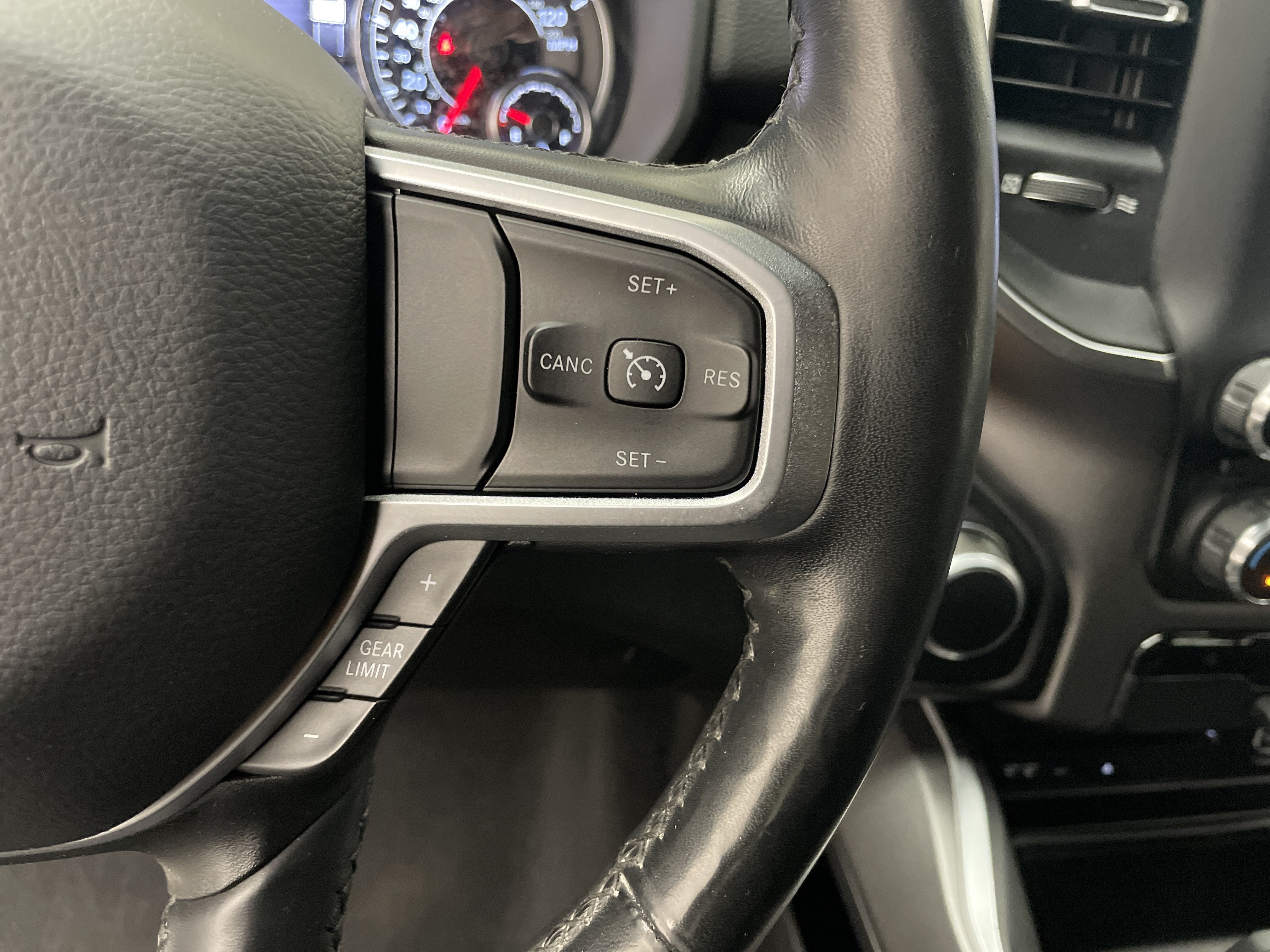 2019 RAM 1500 Big Horn/Lone Star Crew Cab 4x4 5'7' Box