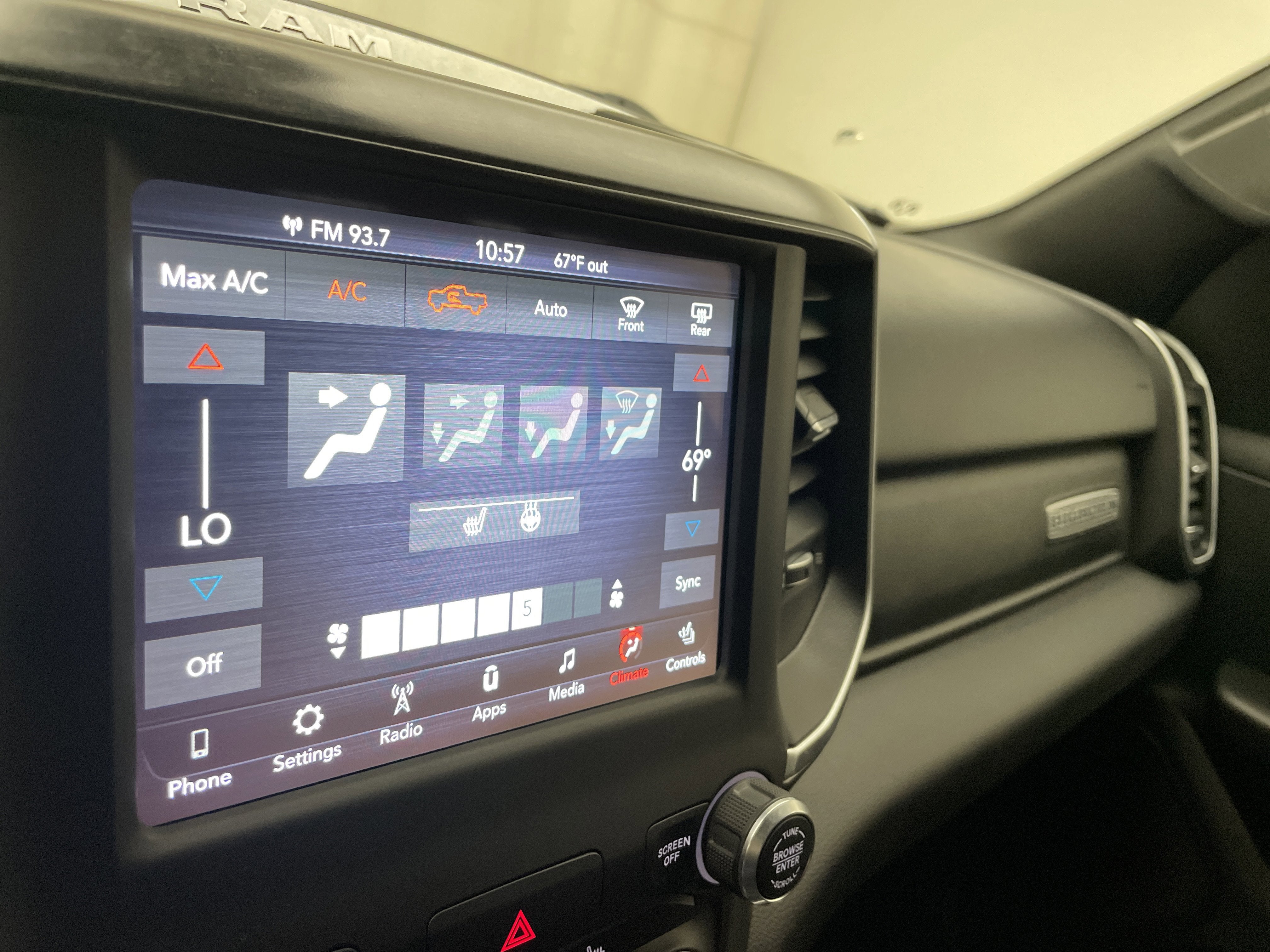 2019 RAM 1500 Big Horn/Lone Star Crew Cab 4x4 5'7' Box