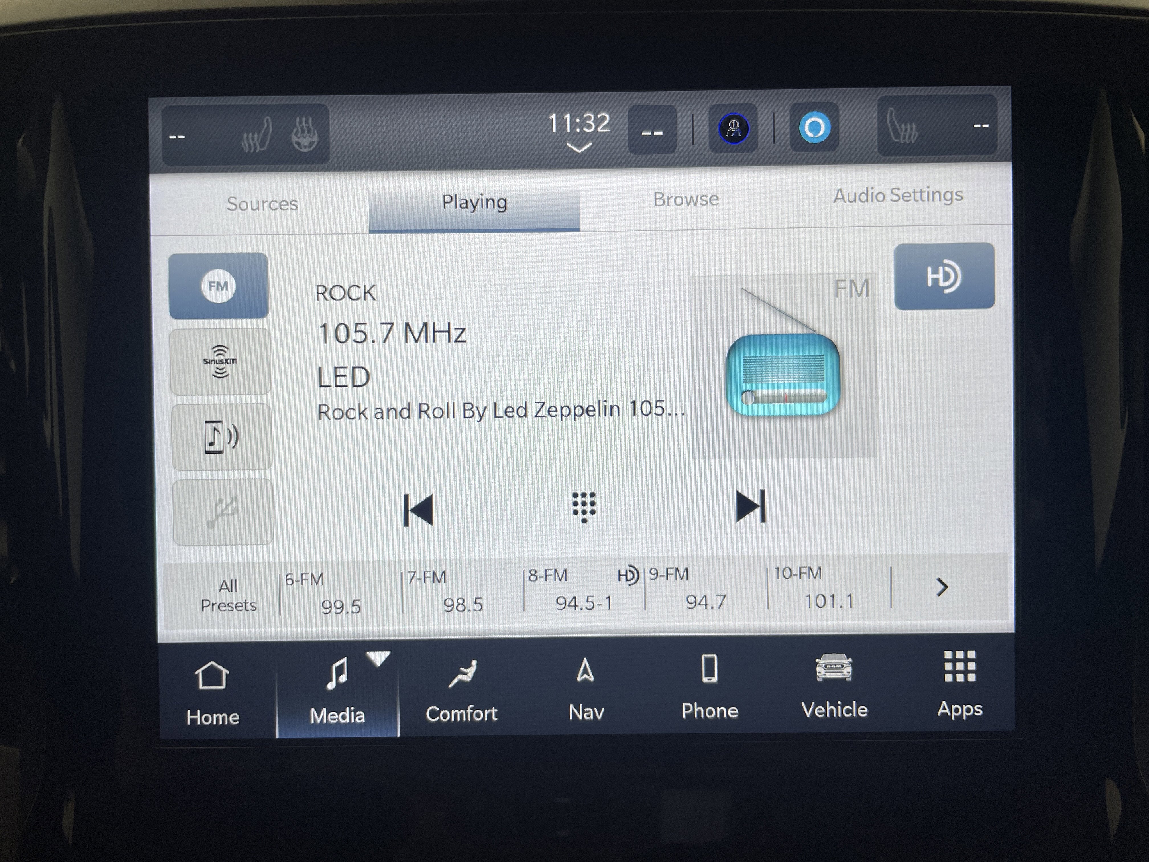 2022 RAM 1500 Big Horn Crew Cab 4x4 5'7' Box