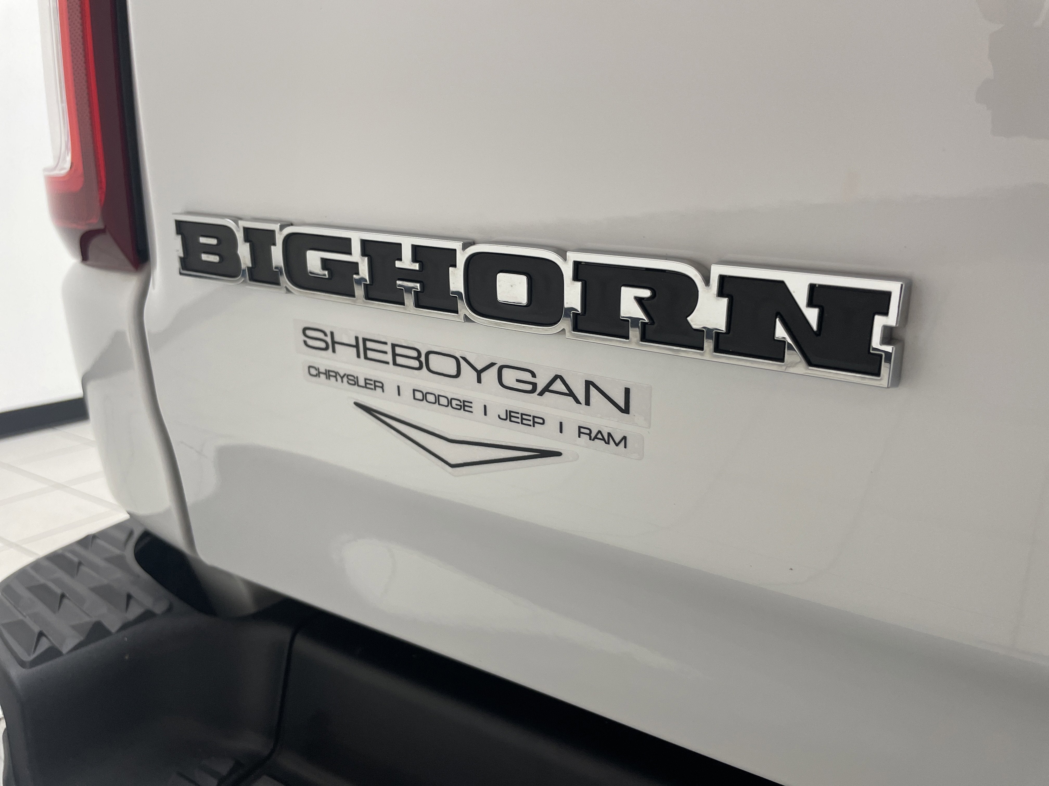 2022 RAM 1500 Big Horn Crew Cab 4x4 5'7' Box