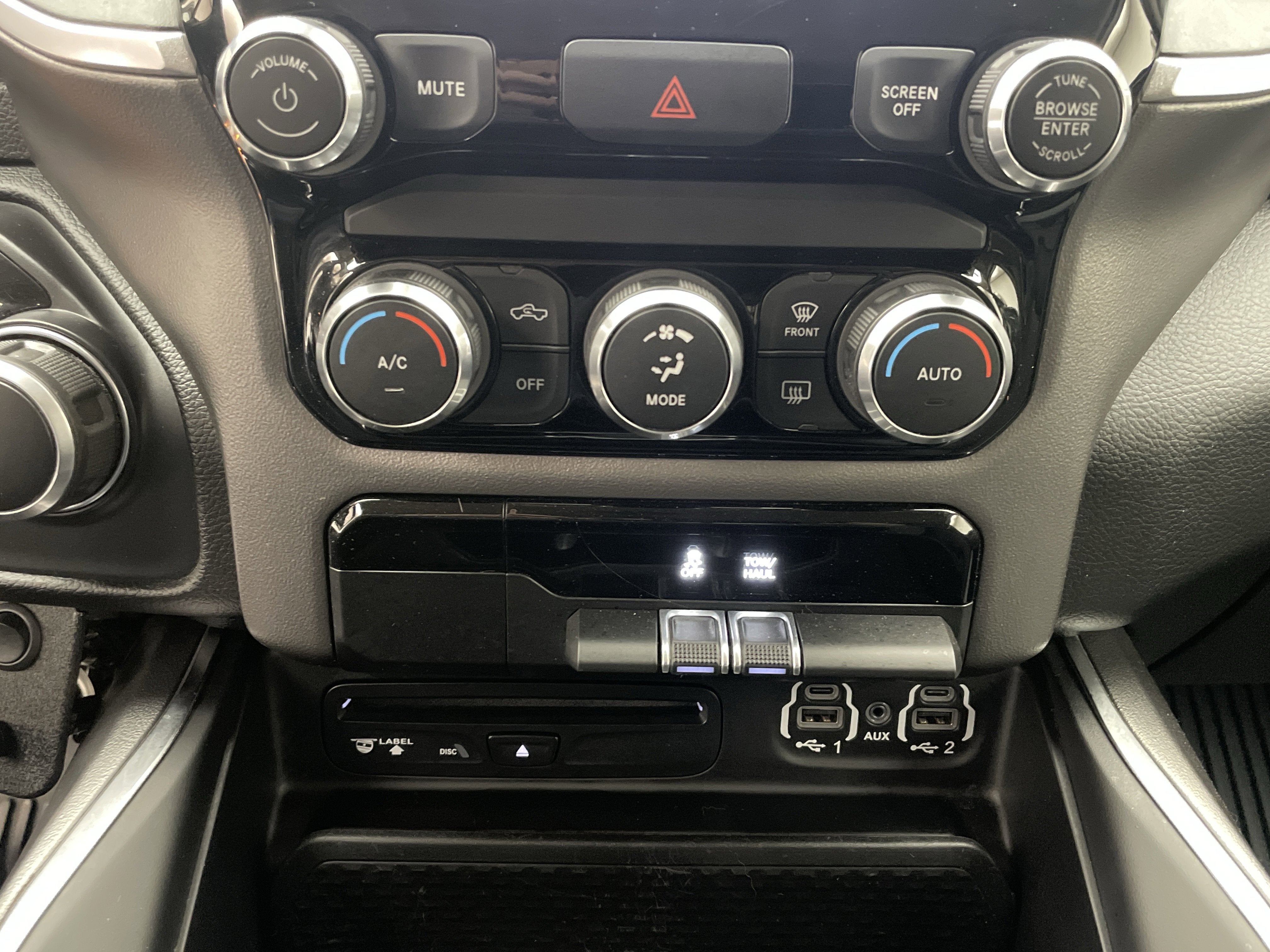 2019 RAM 1500 Big Horn/Lone Star Crew Cab 4x4 5'7' Box