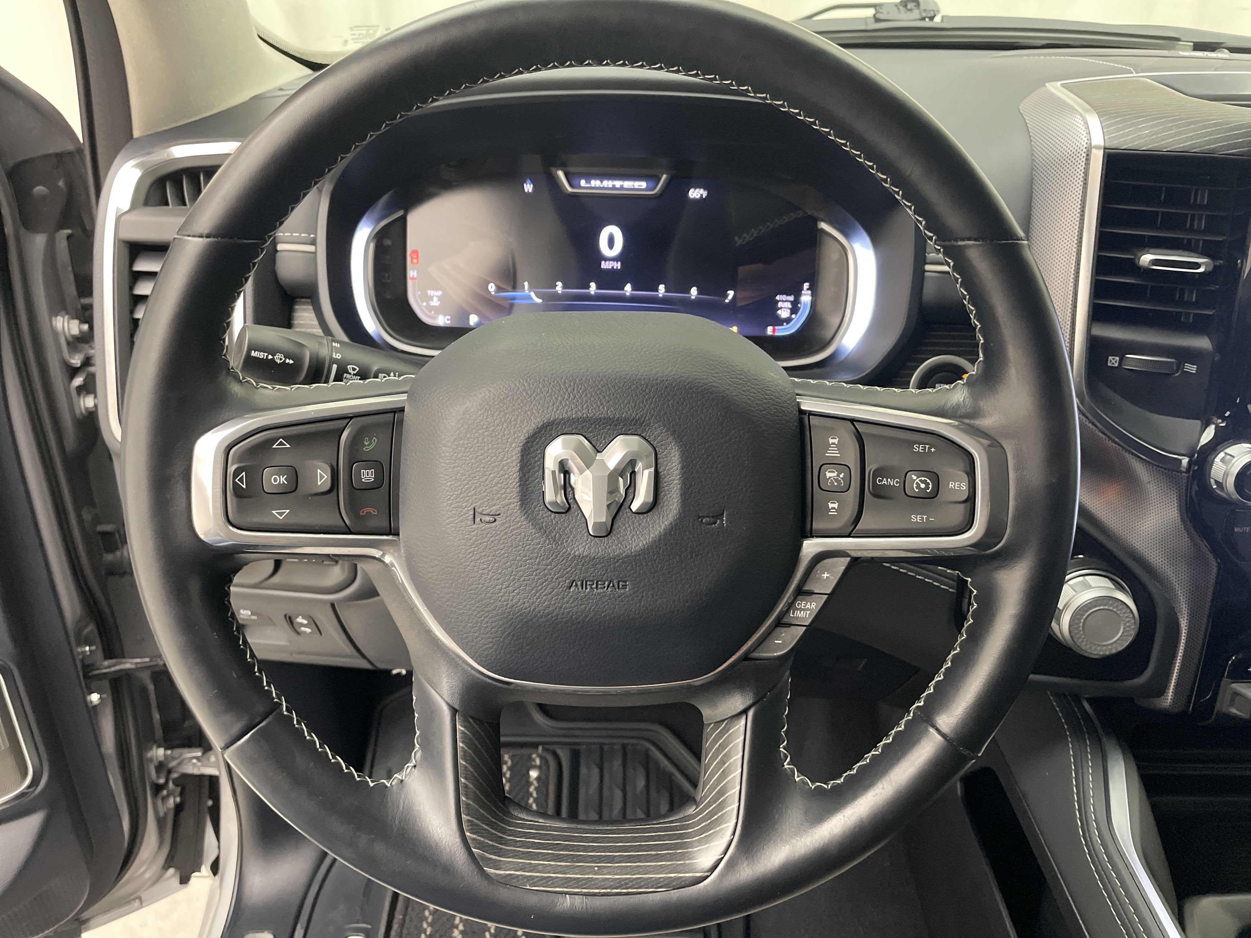 2024 RAM 1500 Limited Crew Cab 4x4 5'7' Box