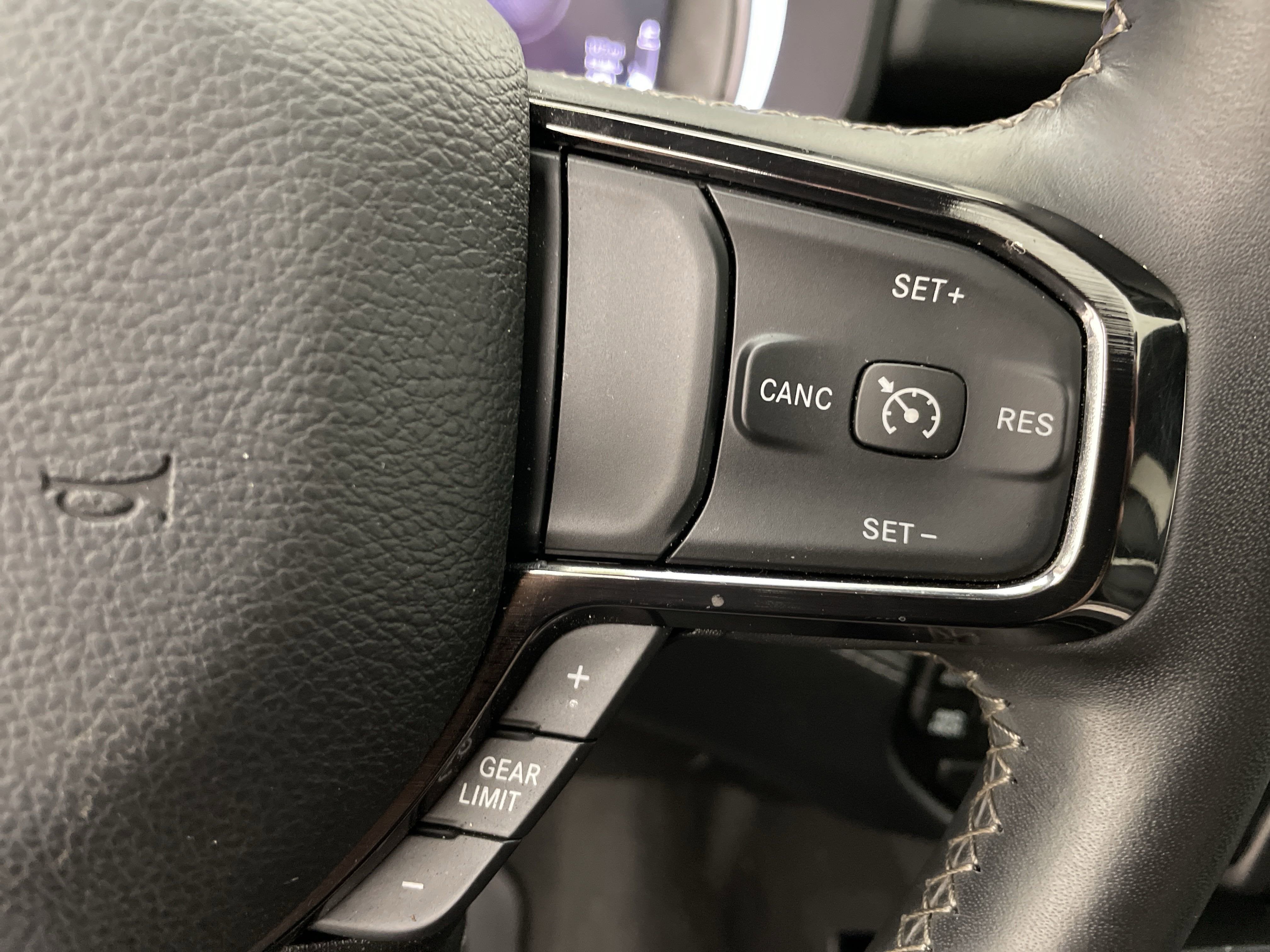 2024 RAM 1500 Limited Crew Cab 4x4 5'7' Box