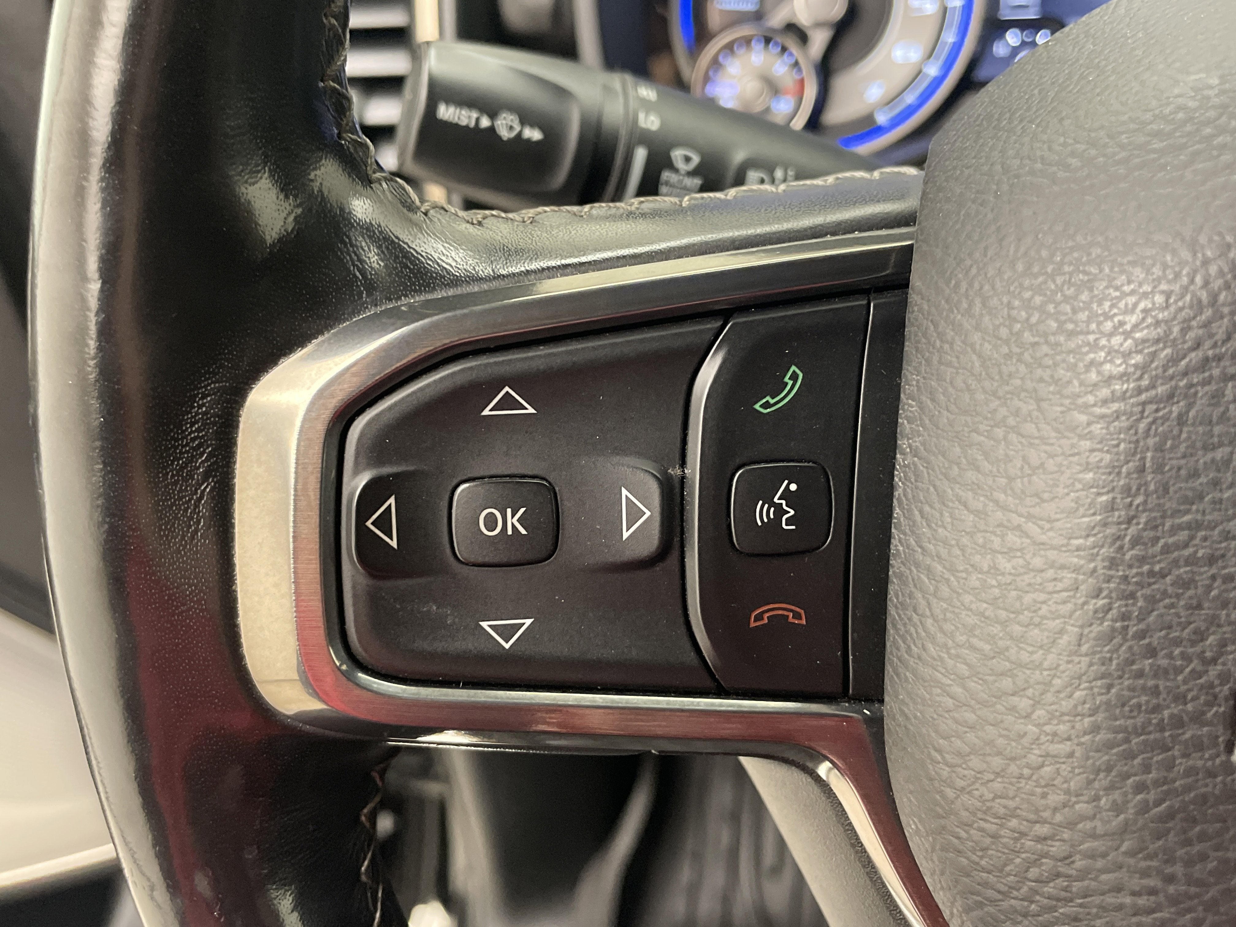 2020 RAM 1500 Limited Crew Cab 4x4 5'7' Box