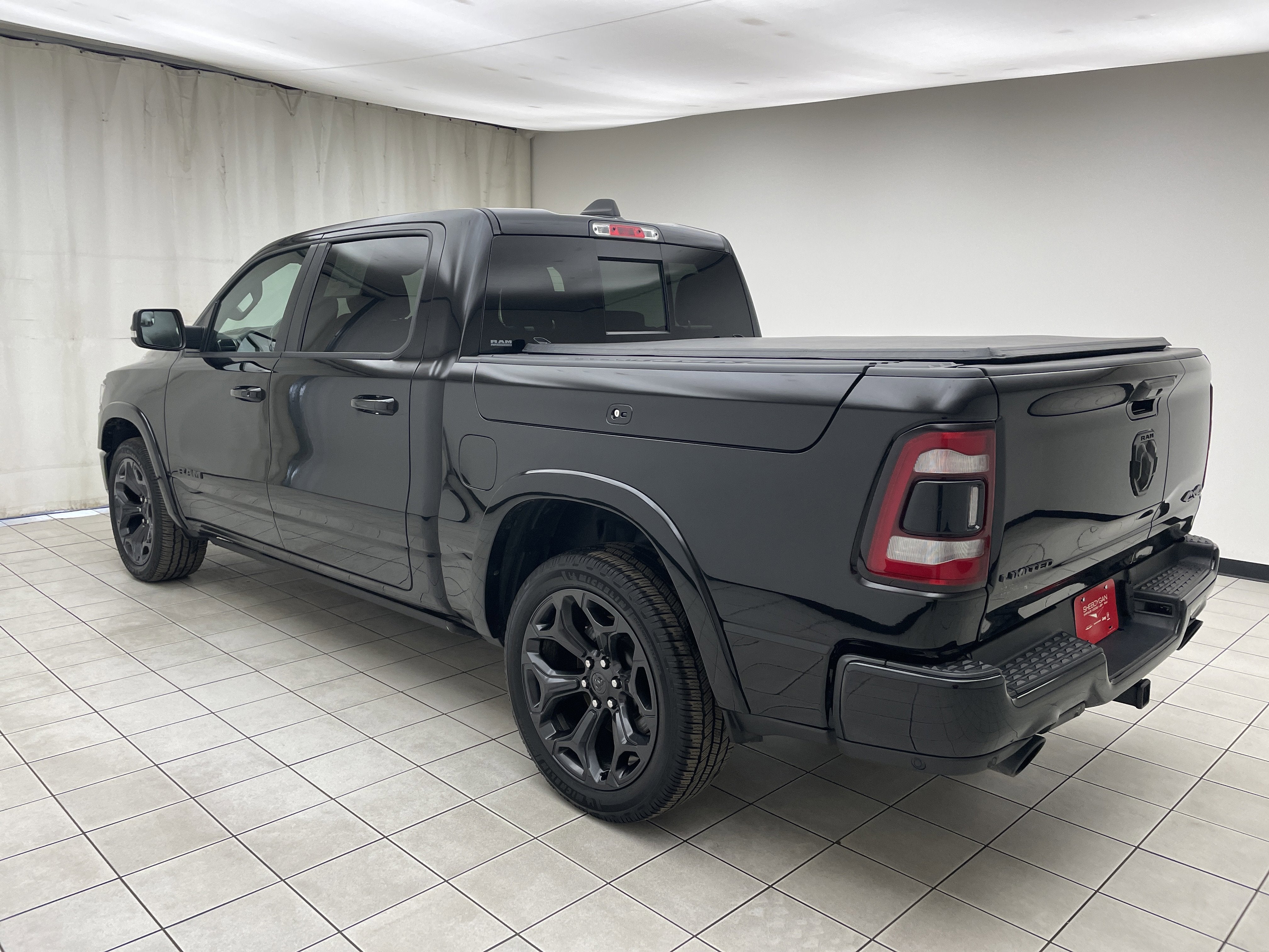 2020 RAM 1500 Limited Crew Cab 4x4 5'7' Box