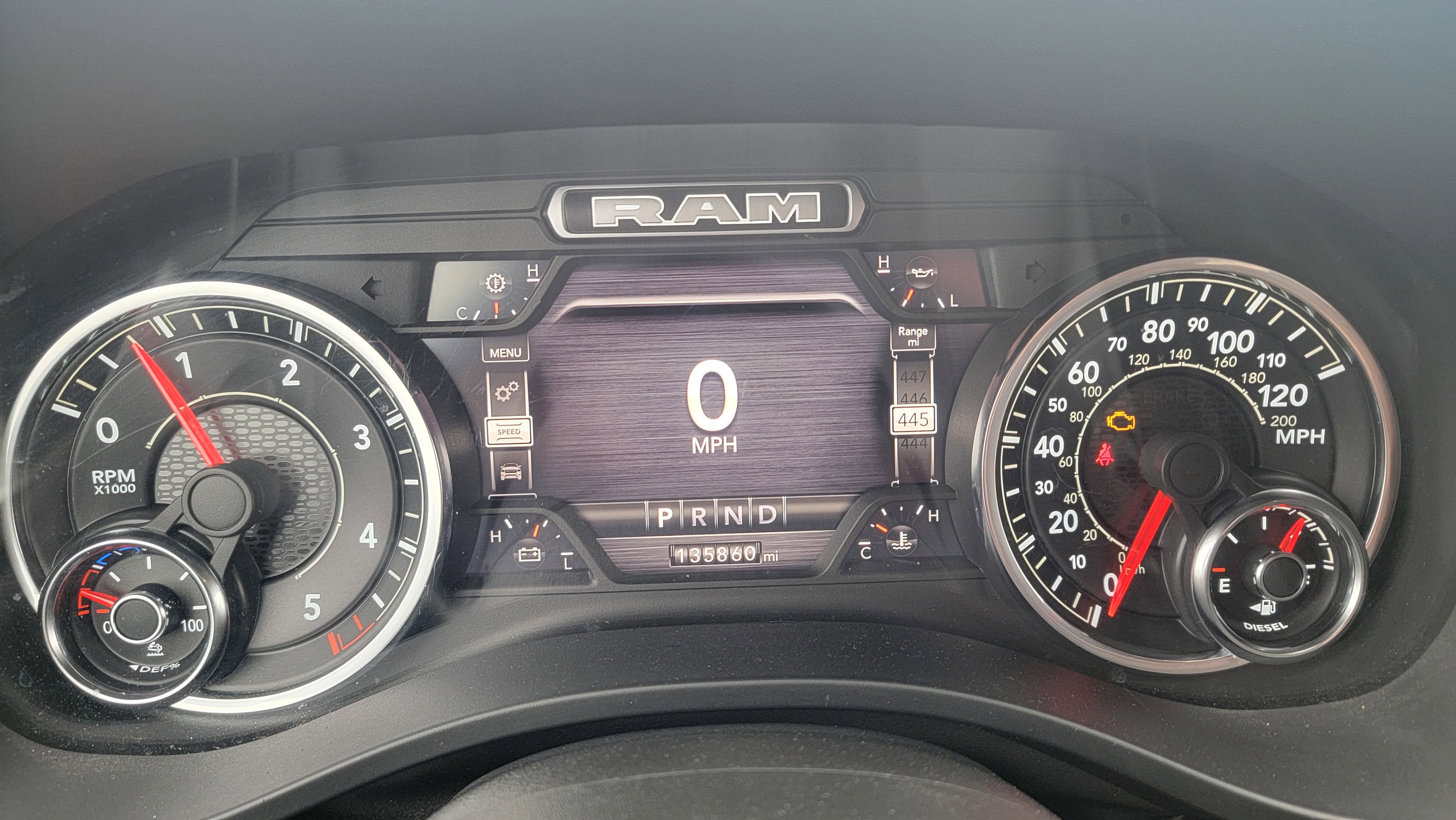 2022 RAM 1500 Laramie Crew Cab 4x4 5'7' Box