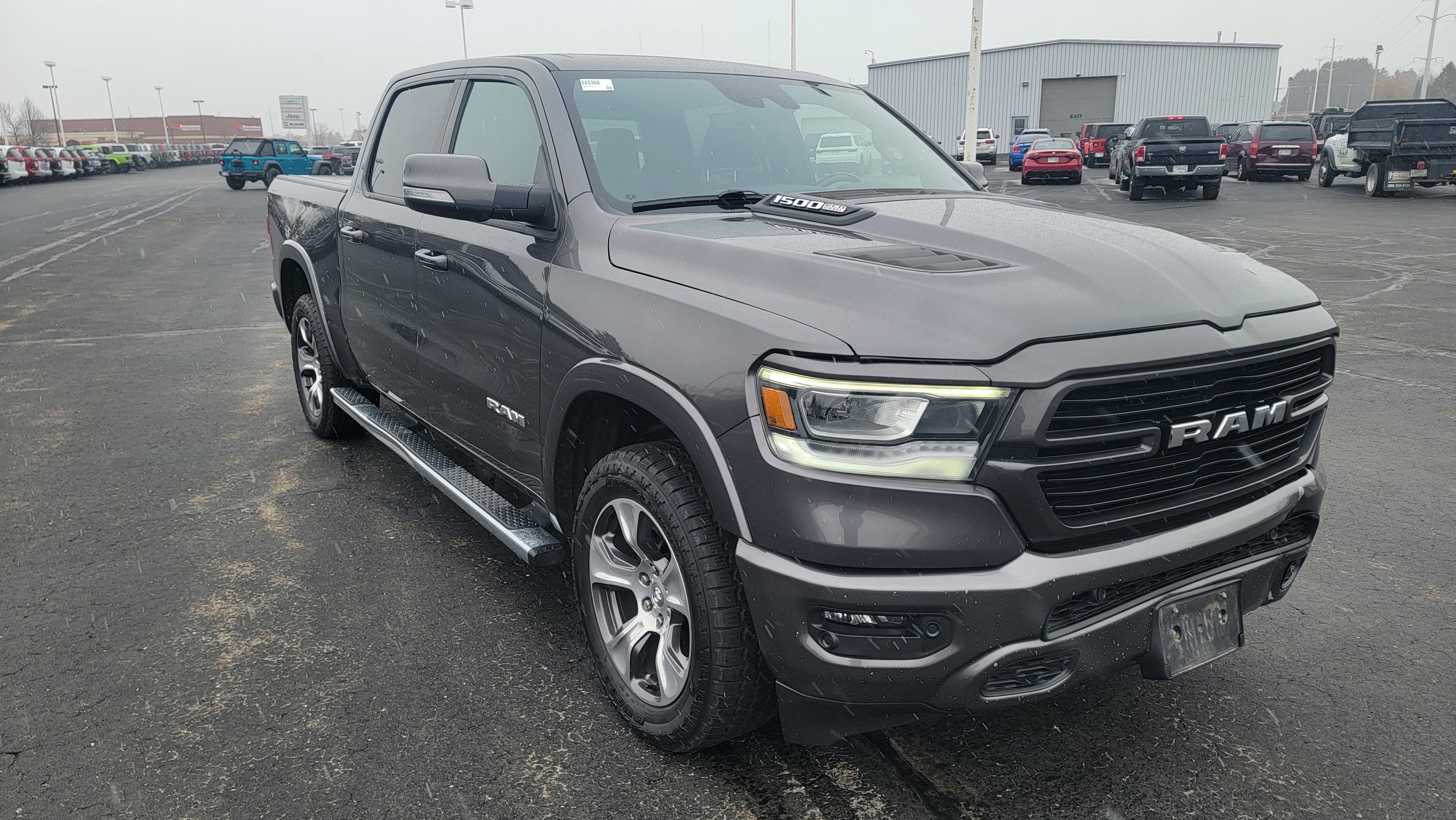2022 RAM 1500 Laramie Crew Cab 4x4 5'7' Box