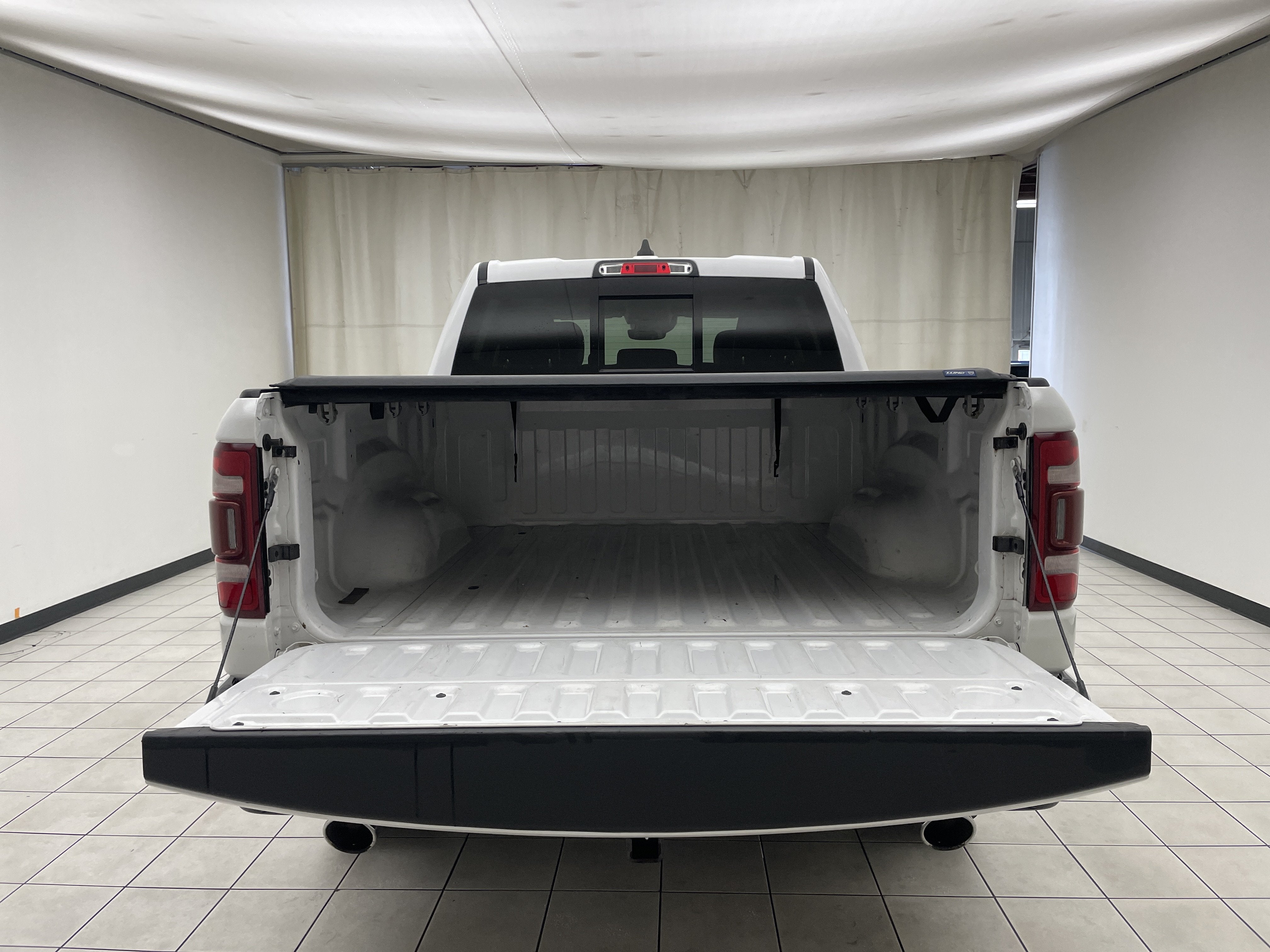 2021 RAM 1500 Laramie Crew Cab 4x4 5'7' Box