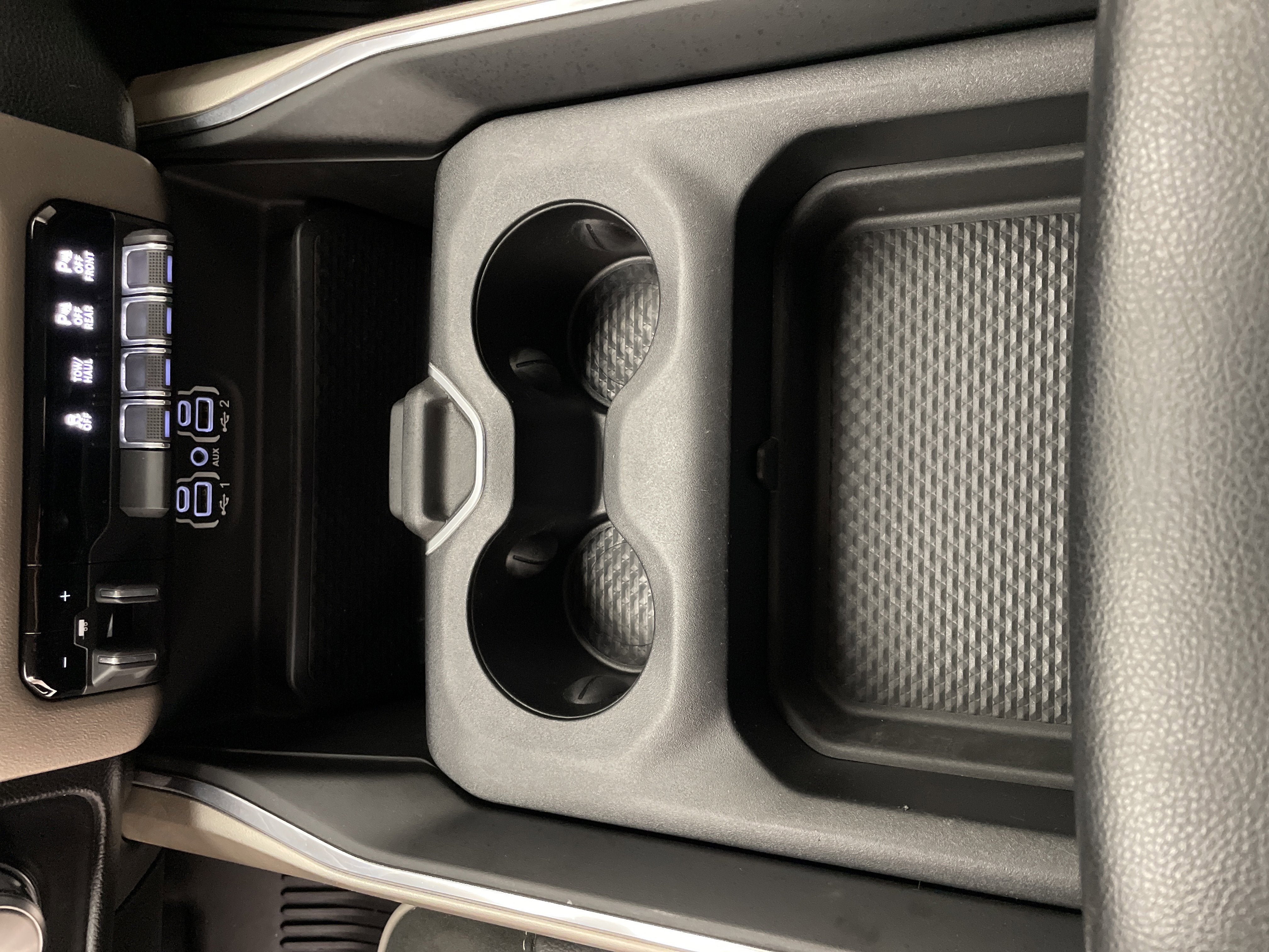 2021 RAM 1500 Laramie Crew Cab 4x4 6'4' Box