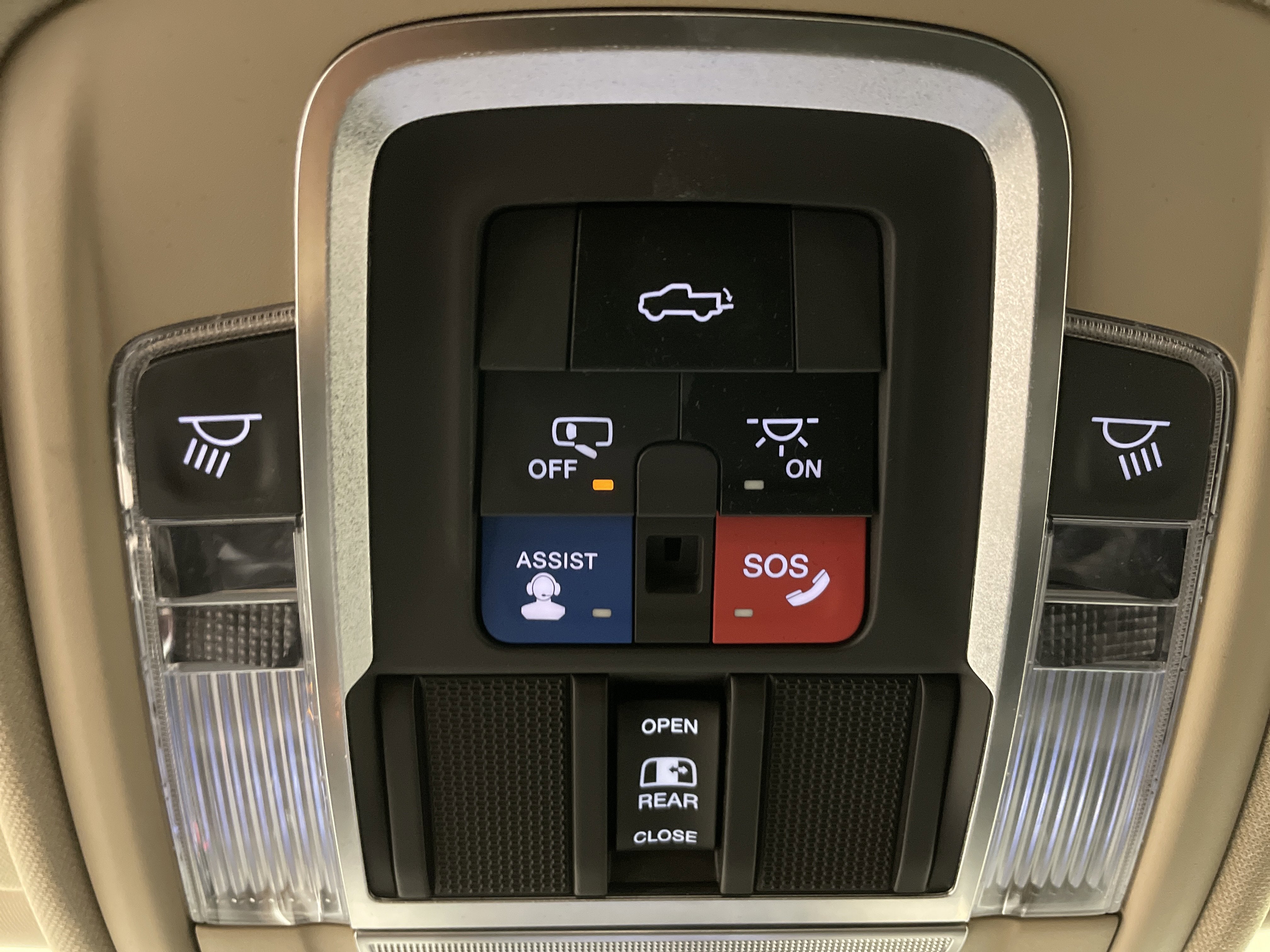 2021 RAM 1500 Laramie Crew Cab 4x4 6'4' Box