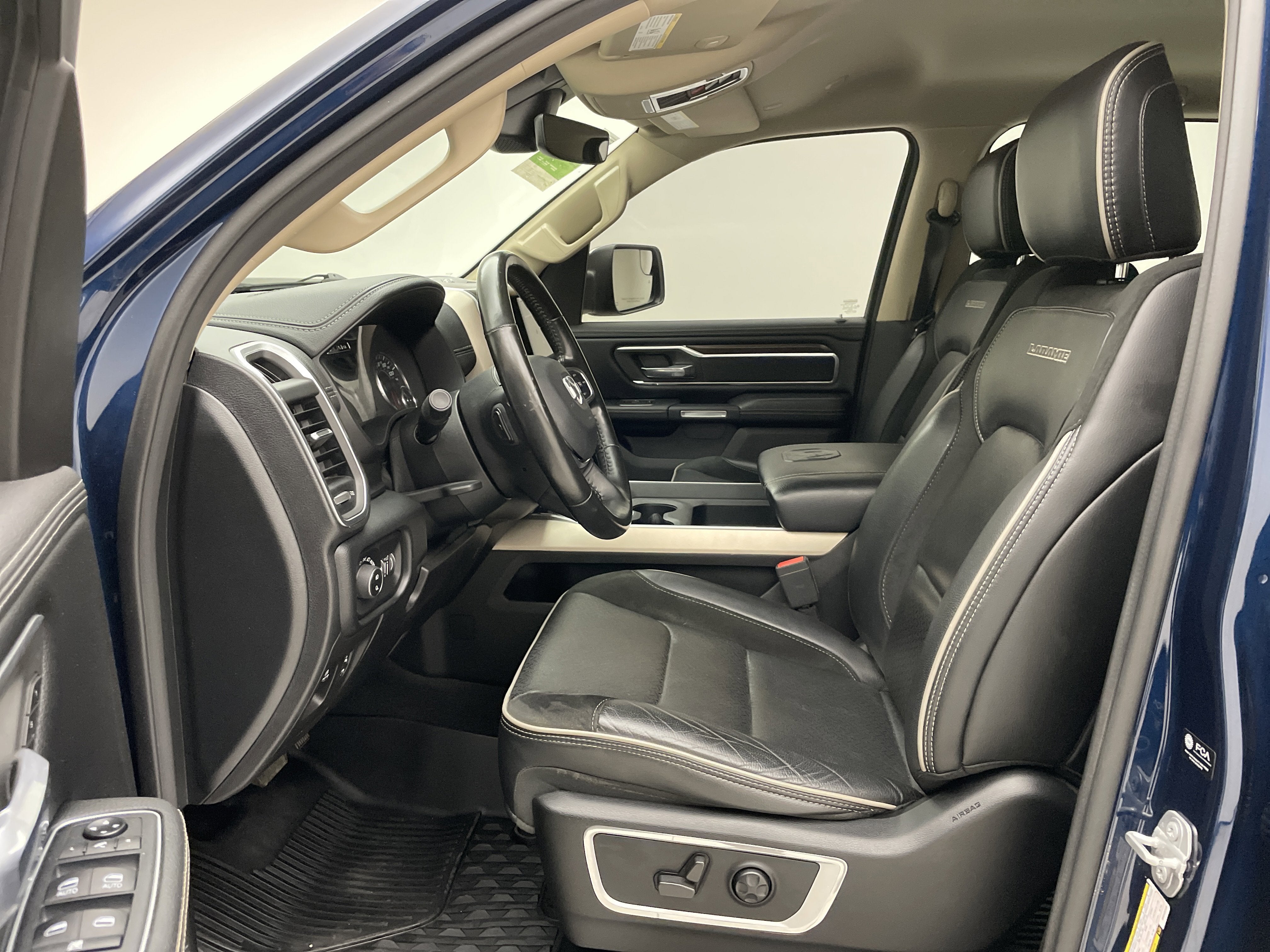 2021 RAM 1500 Laramie Crew Cab 4x4 6'4' Box