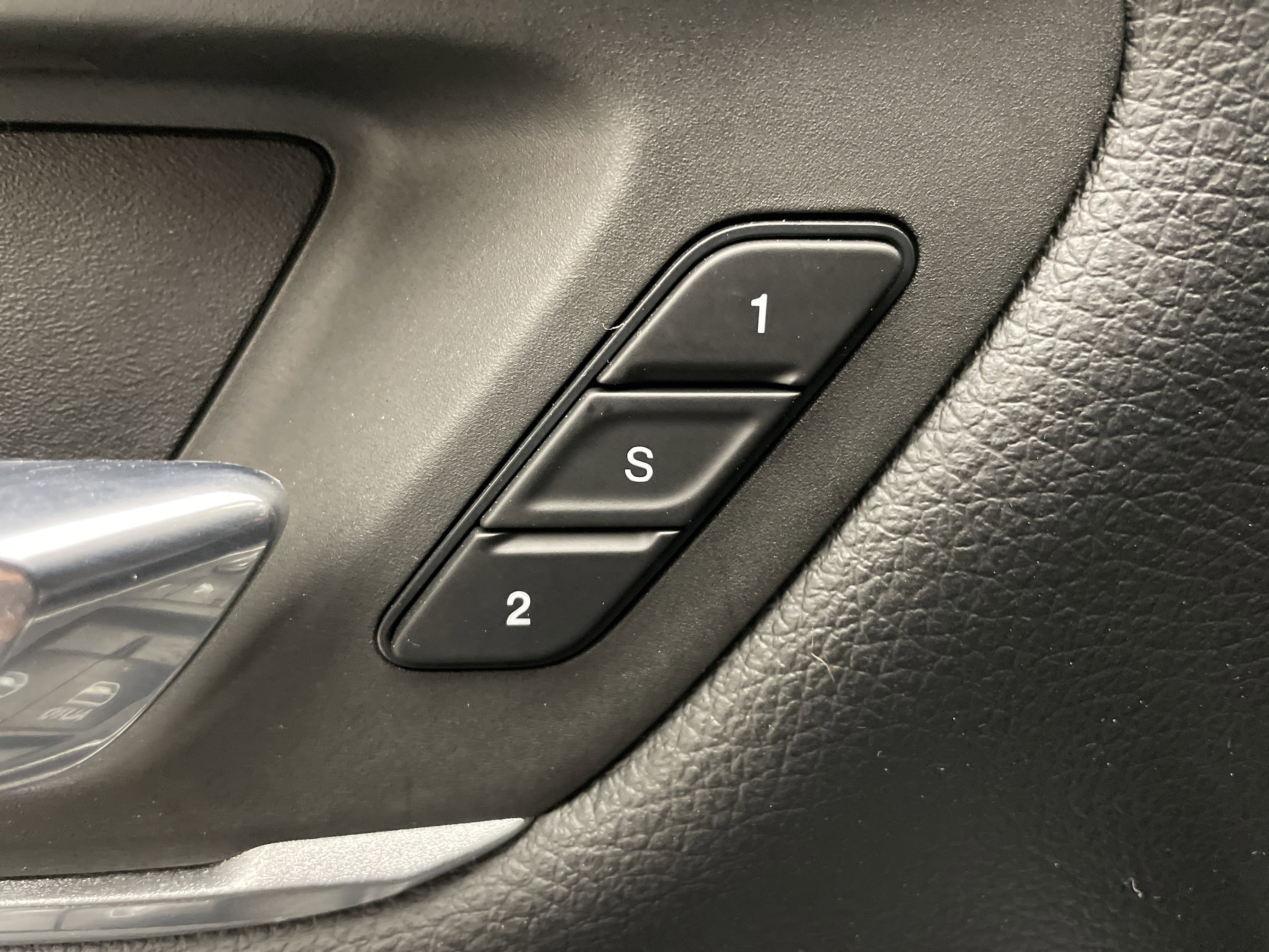 2021 RAM 1500 Laramie Crew Cab 4x4 6'4' Box