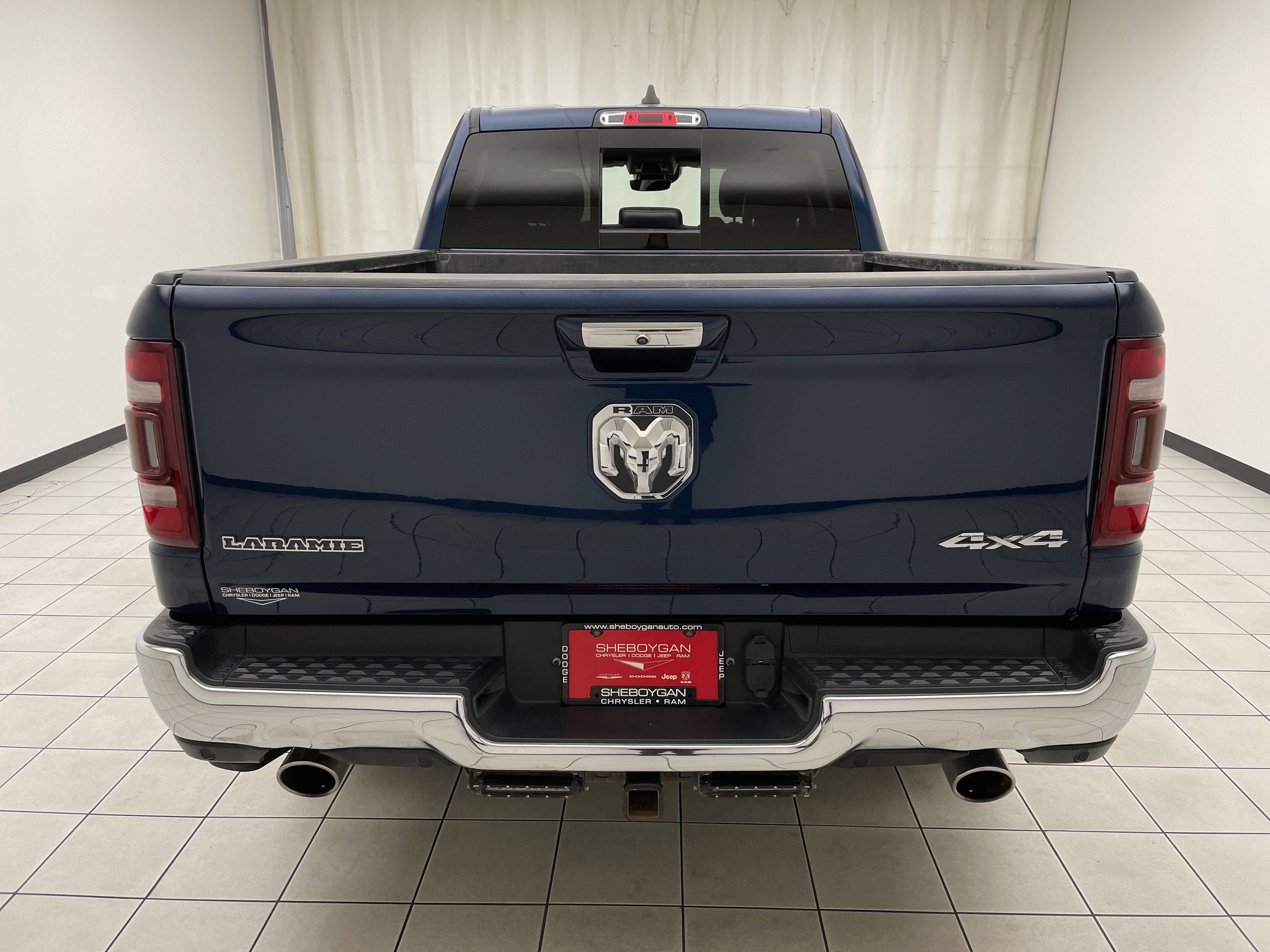 2021 RAM 1500 Laramie Crew Cab 4x4 6'4' Box
