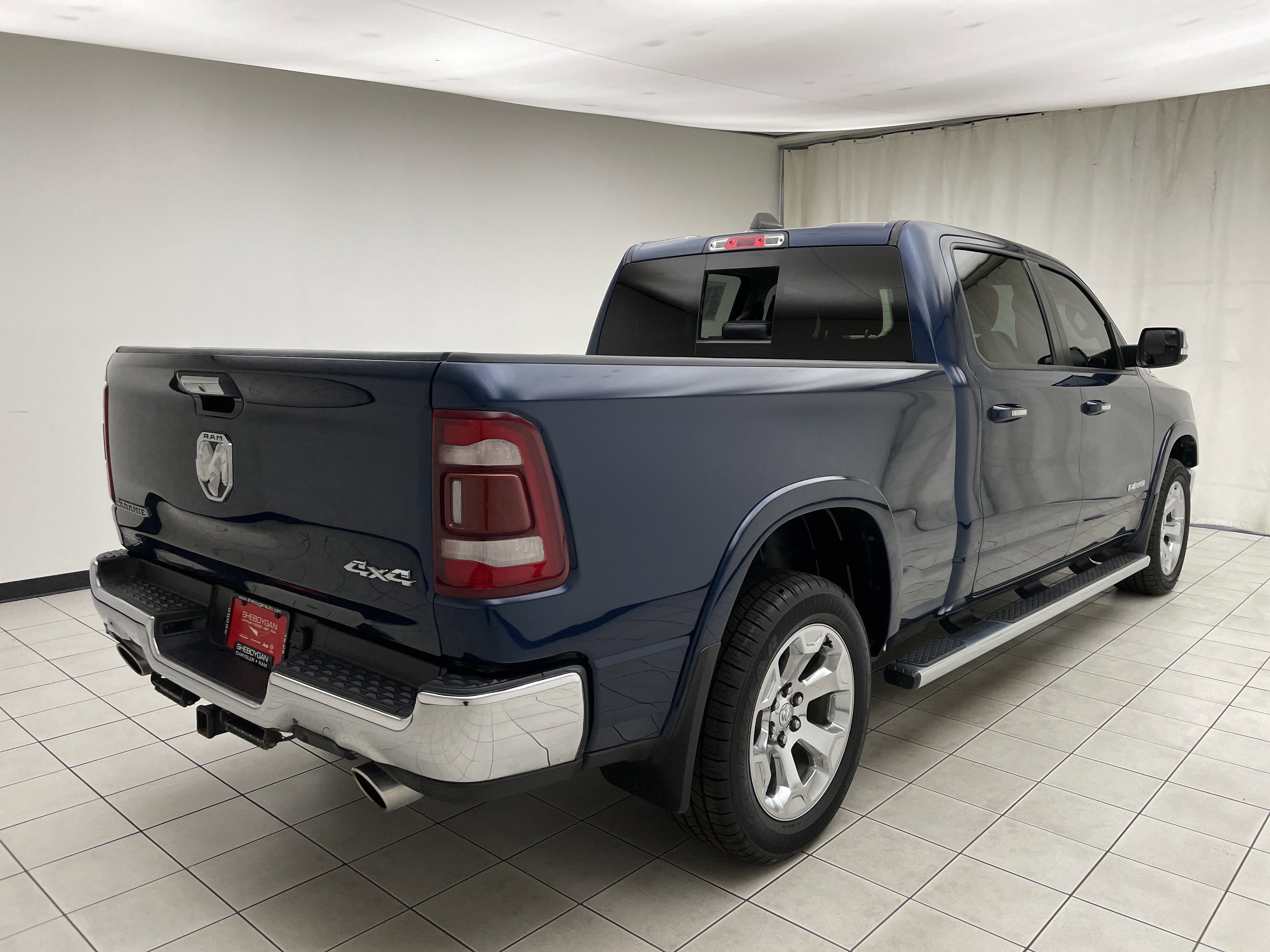 2021 RAM 1500 Laramie Crew Cab 4x4 6'4' Box
