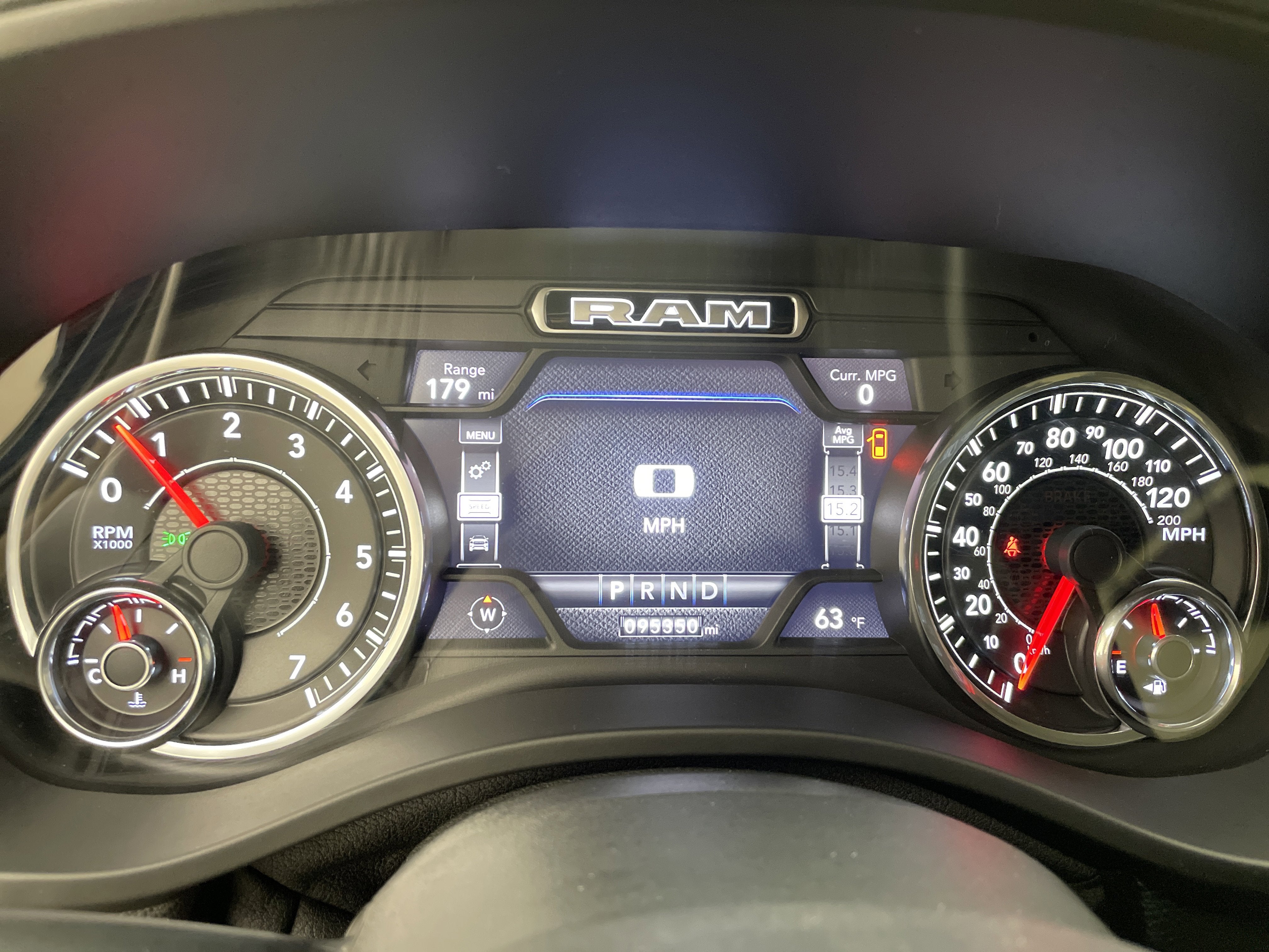 2021 RAM 1500 Laramie Crew Cab 4x4 6'4' Box