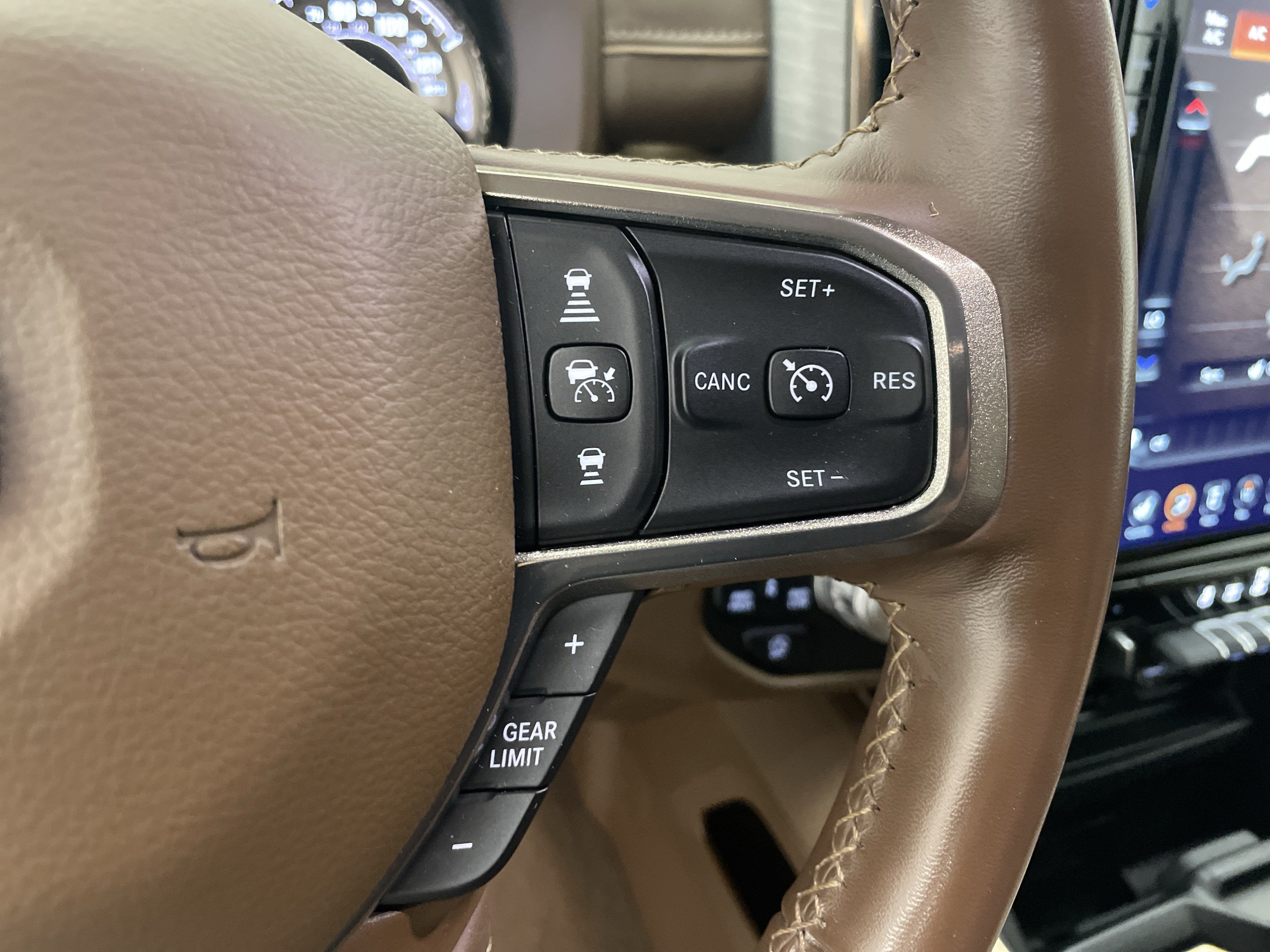 2020 RAM 1500 Laramie Longhorn Crew Cab 4x4 6'4' Box