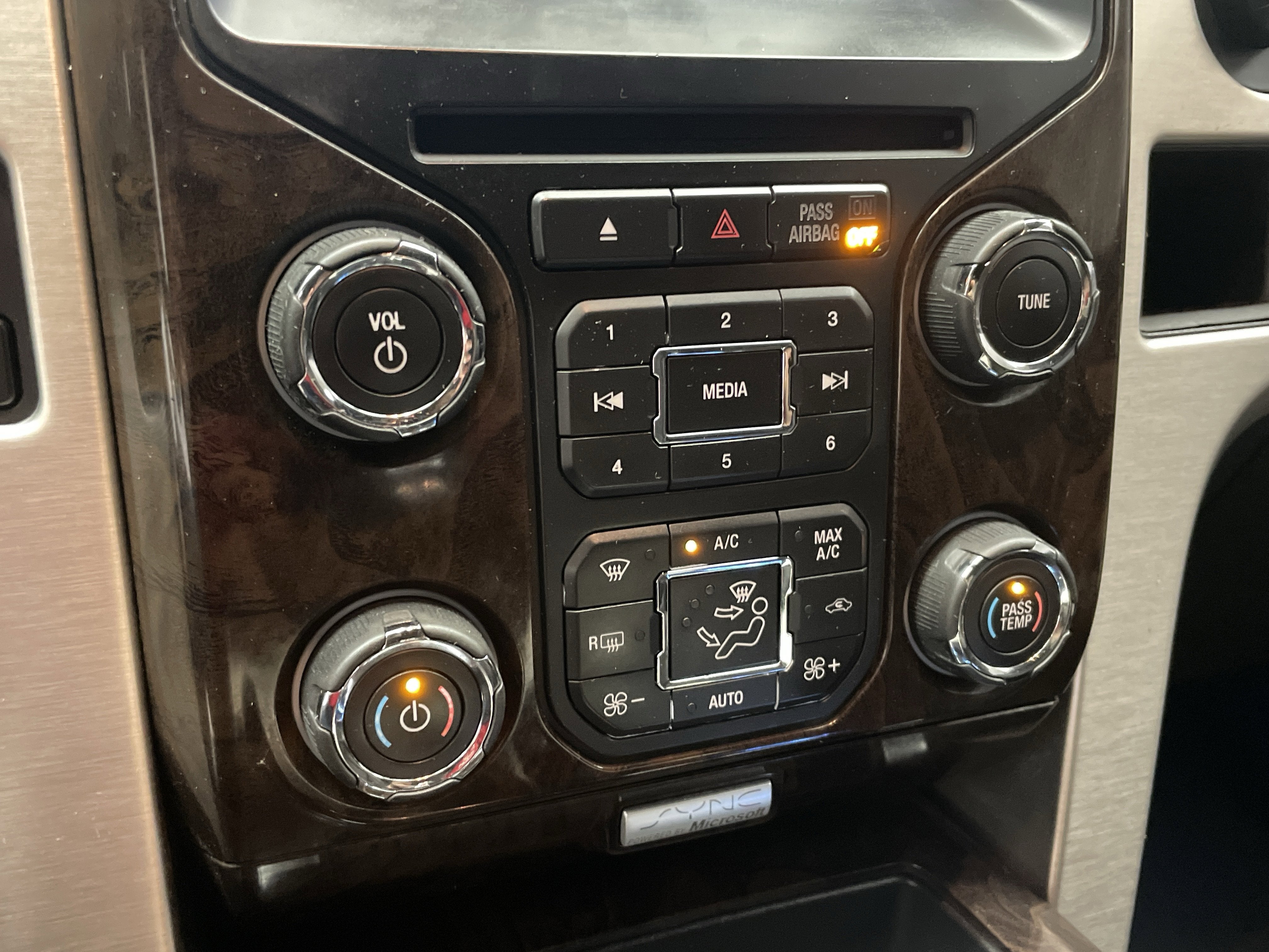 2014 Ford F-150 Platinum