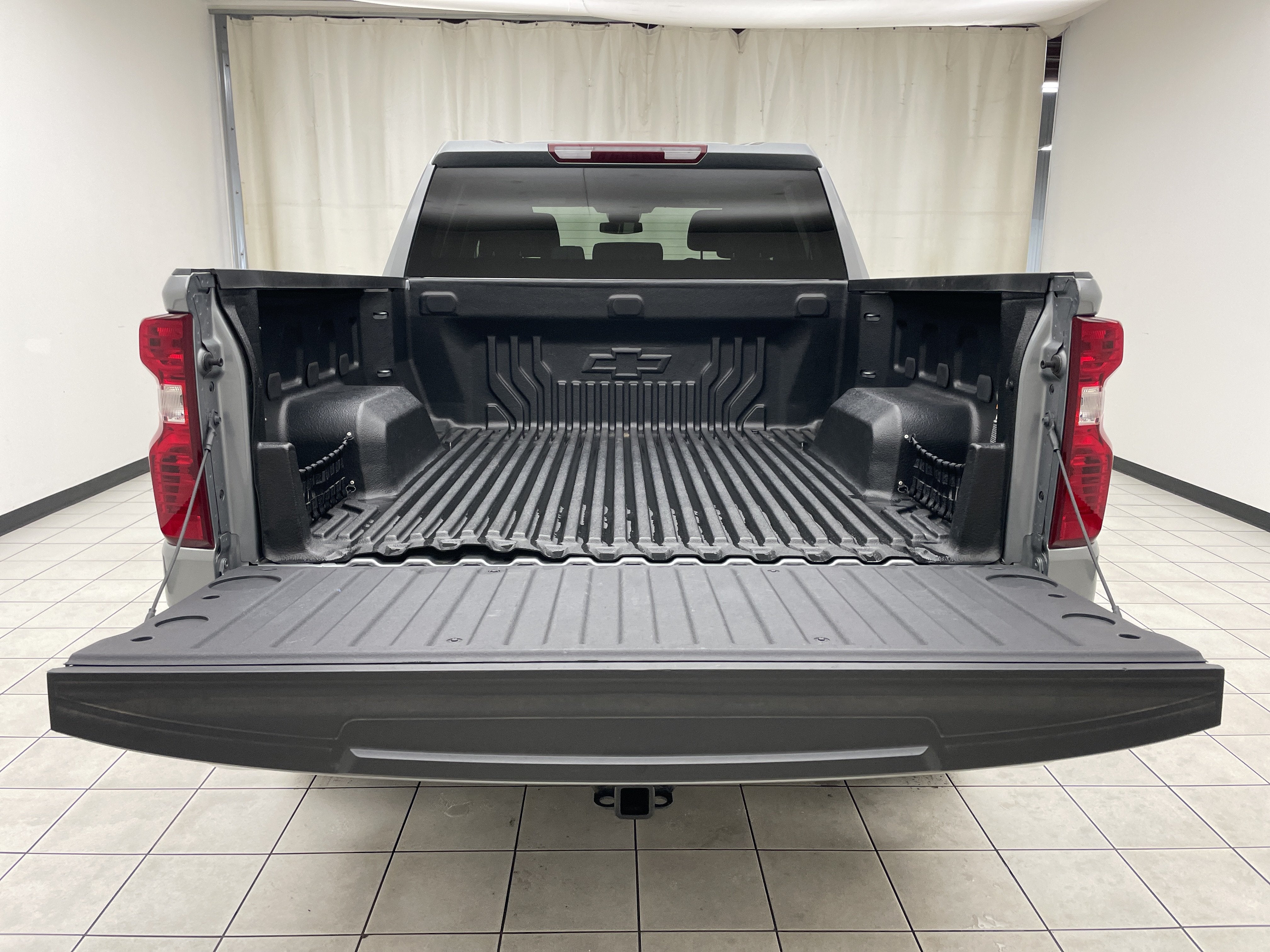 2024 Chevrolet Silverado 1500 4WD Crew Cab Short Bed LT with 2FL