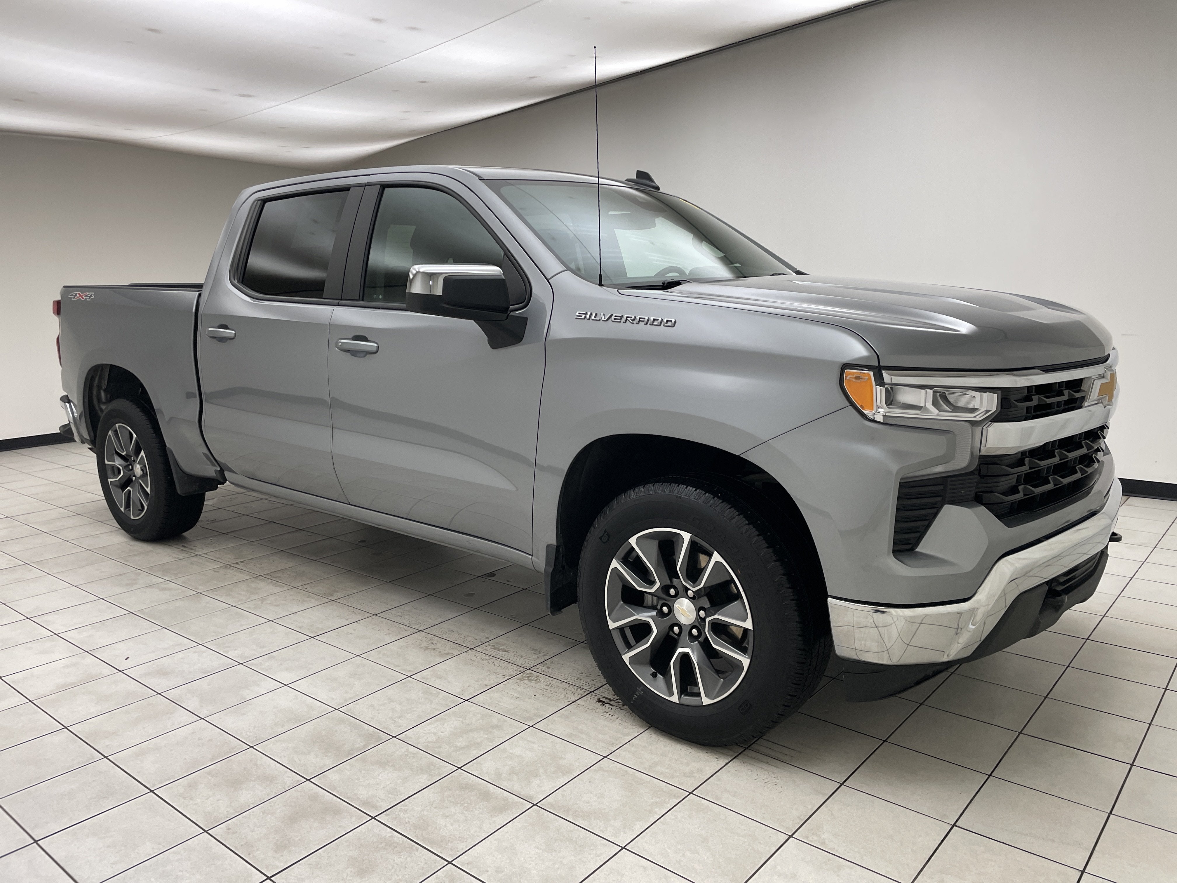 2024 Chevrolet Silverado 1500 4WD Crew Cab Short Bed LT with 2FL
