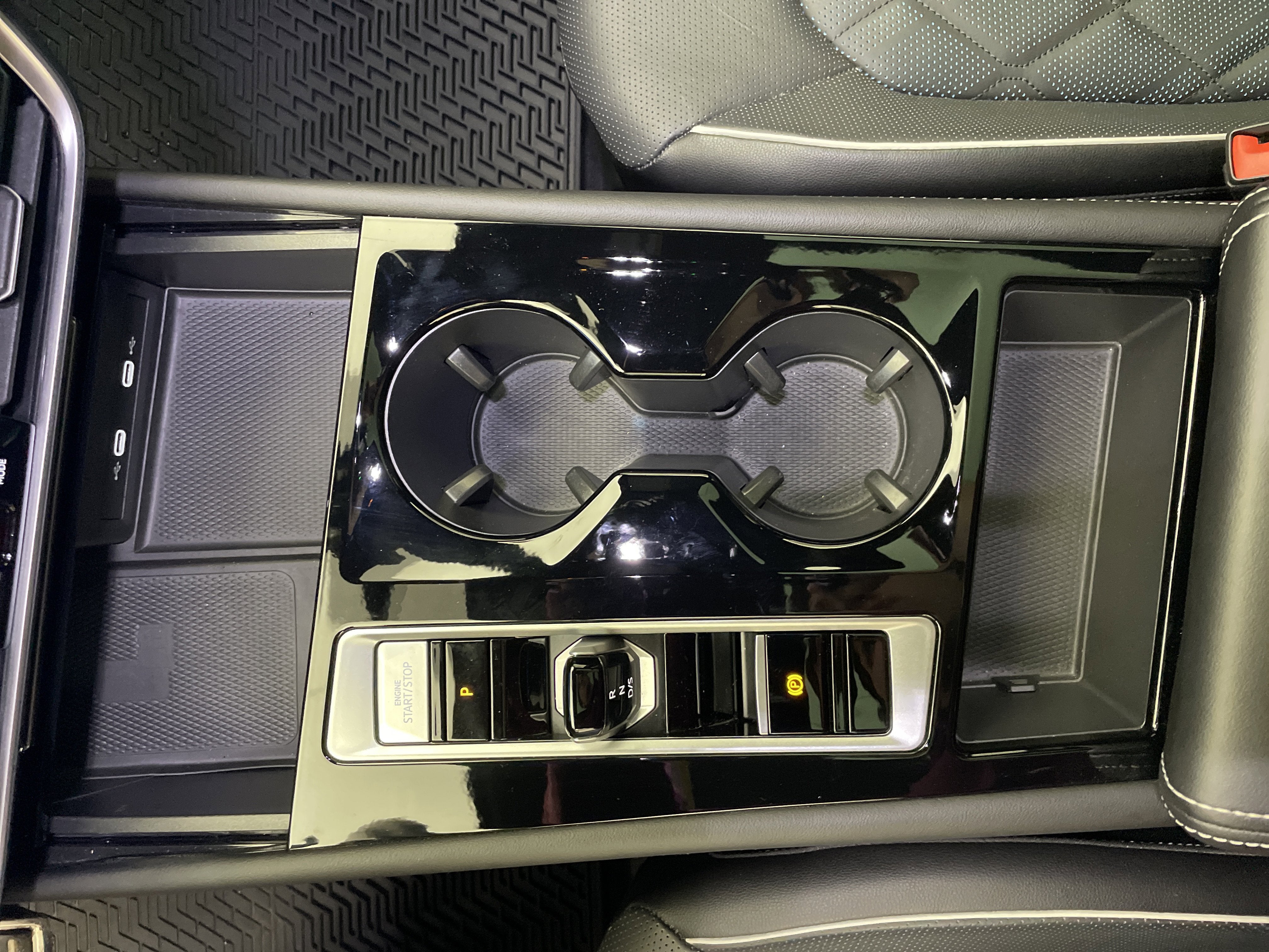 2024 Volkswagen Atlas Cross Sport 2.0T SEL Premium R-Line