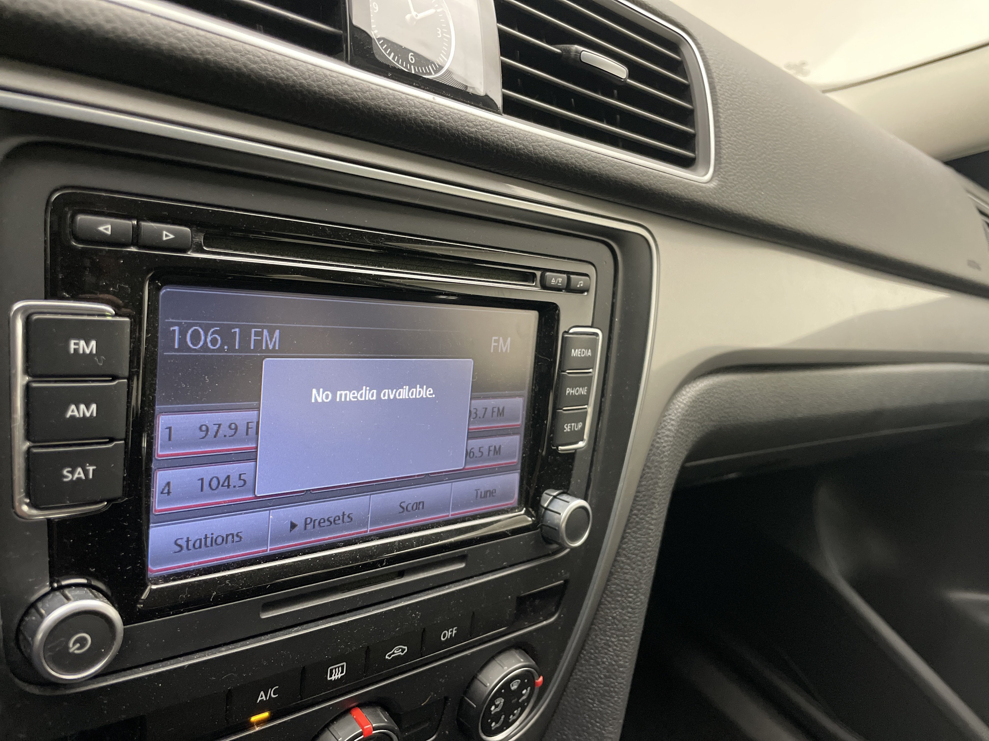 2015 Volkswagen Passat 1.8T S