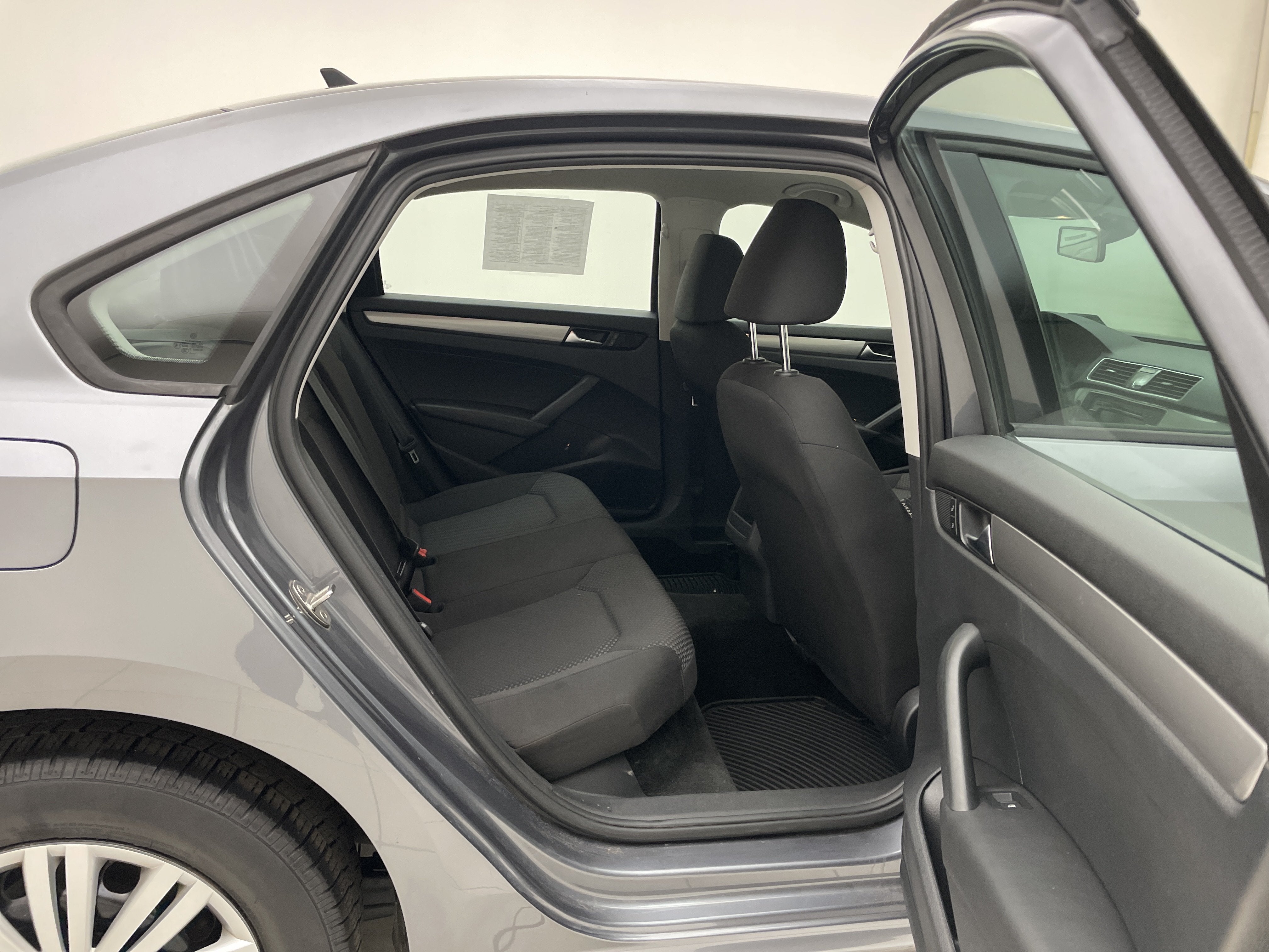 2015 Volkswagen Passat 1.8T S