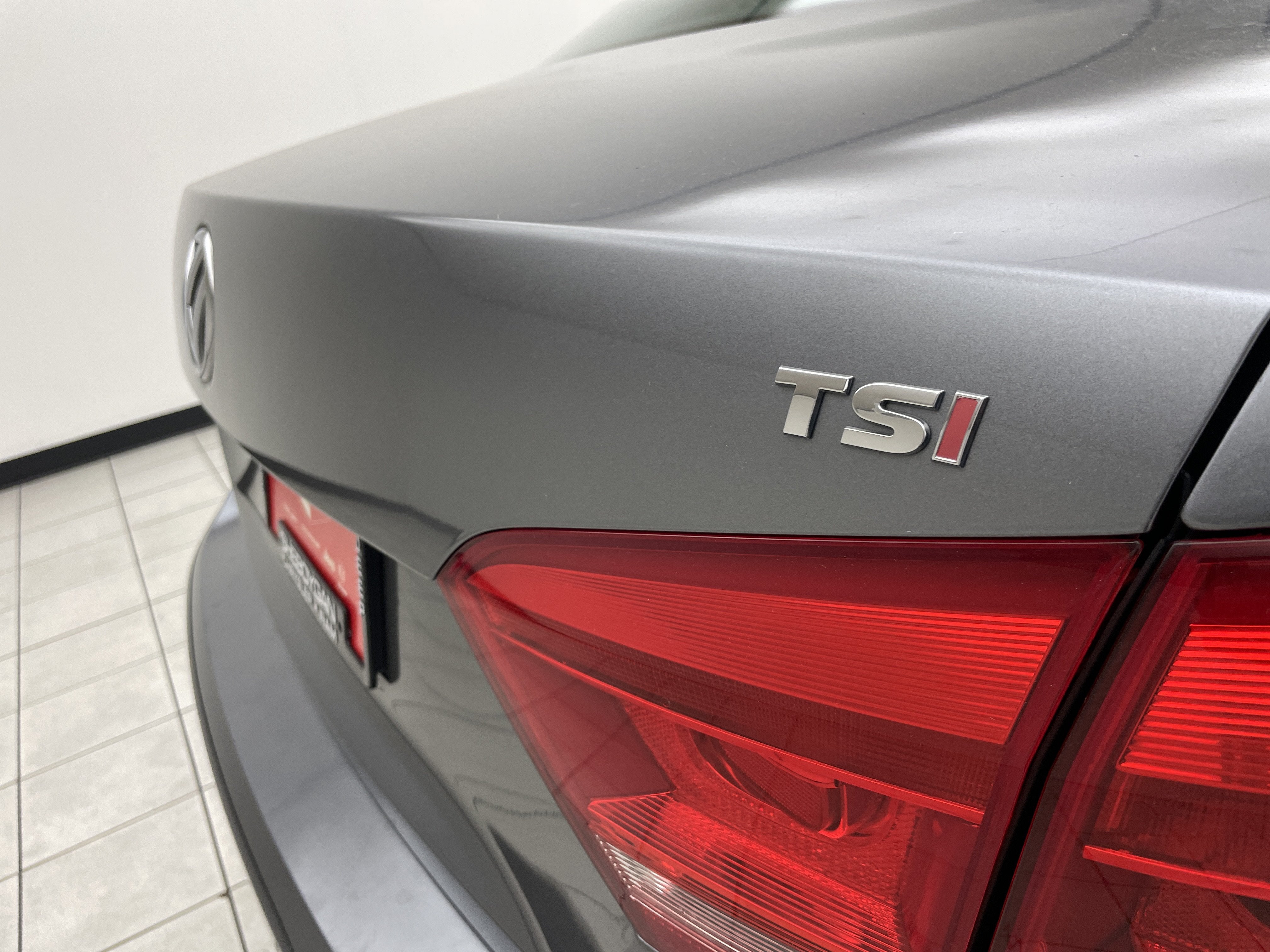 2015 Volkswagen Passat 1.8T S