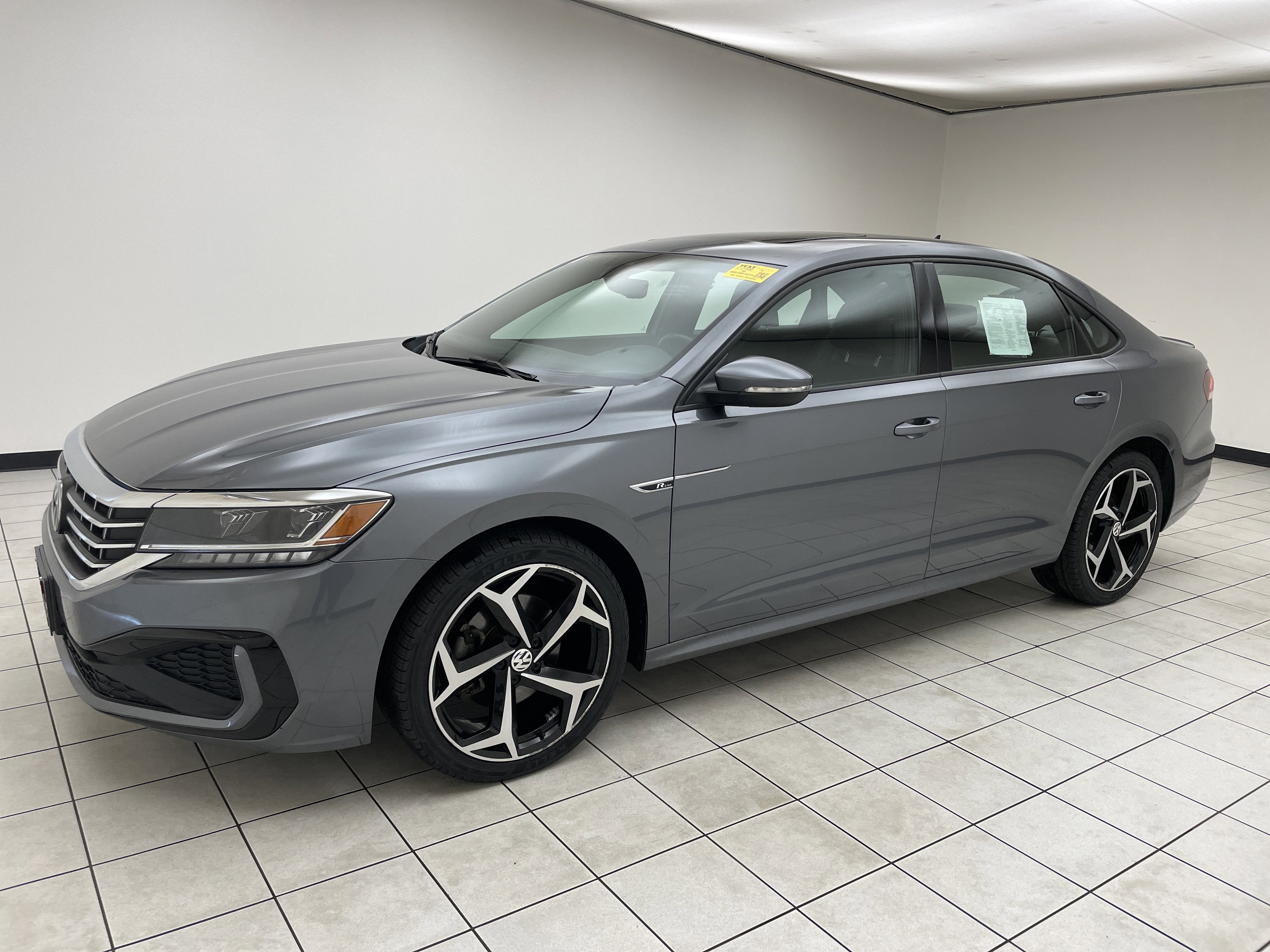 2021 Volkswagen Passat 2.0T R-Line