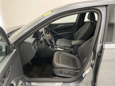 2021 Volkswagen Passat 2.0T R-Line