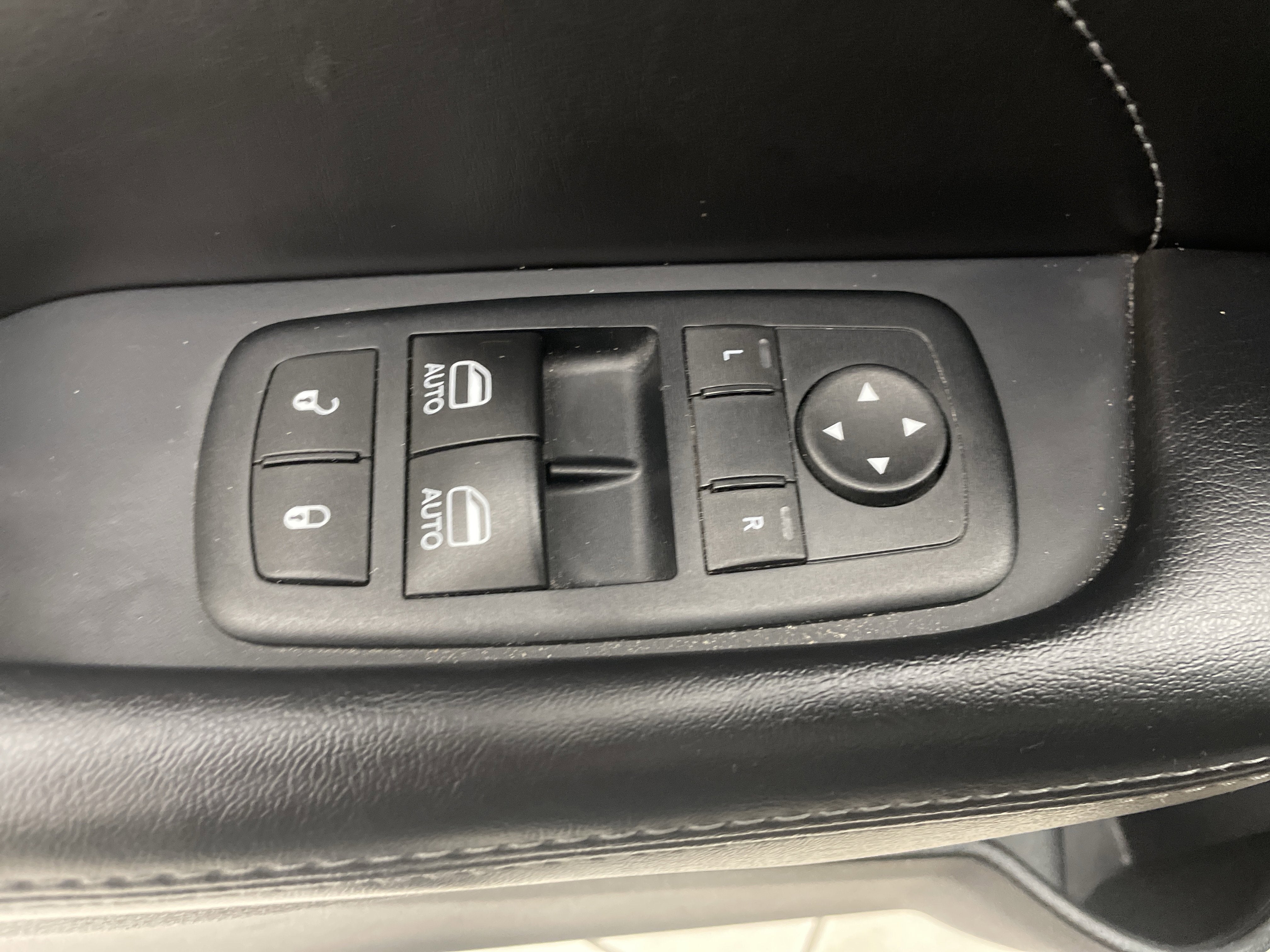 2015 Dodge Challenger R/T Plus