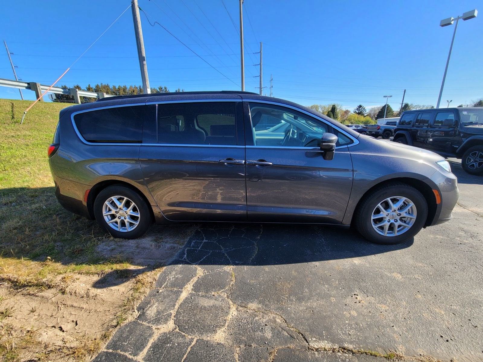 2022 Chrysler Pacifica Touring L