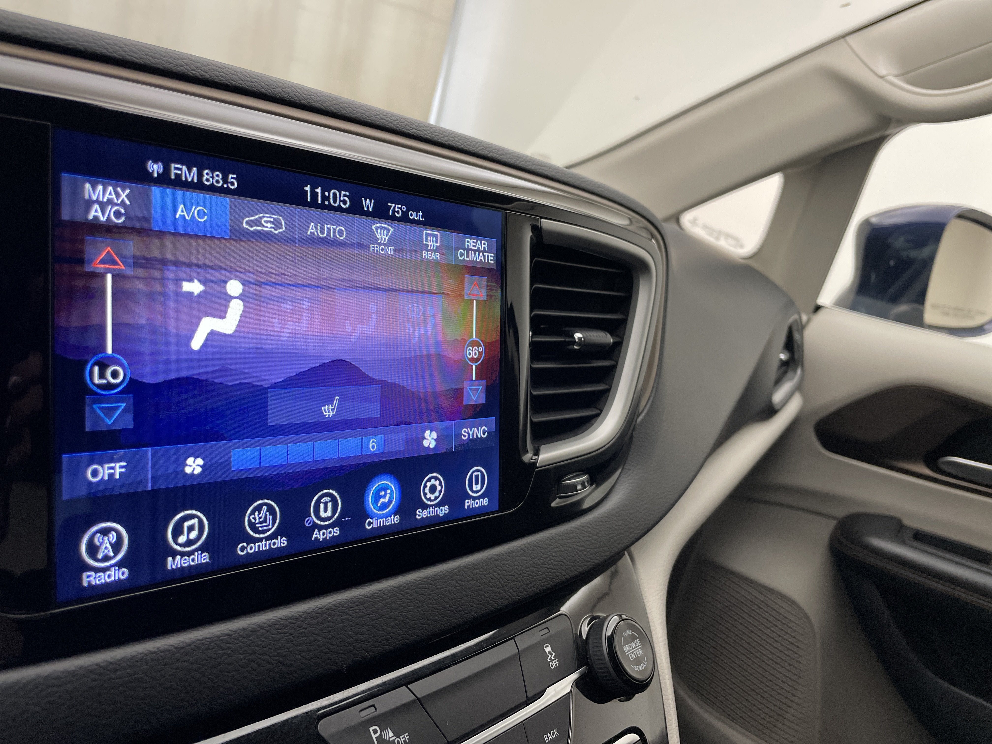 2017 Chrysler Pacifica Touring-L