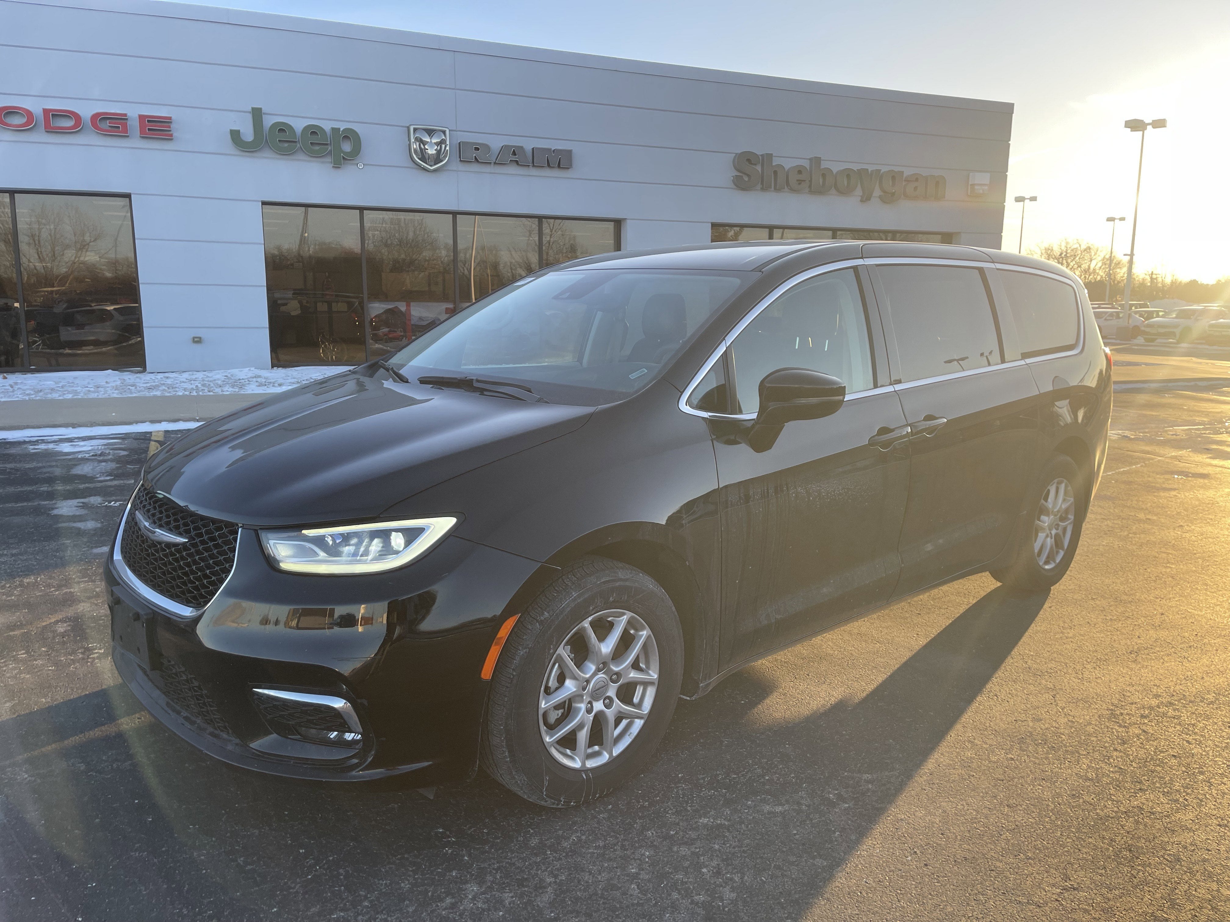 2024 Chrysler Pacifica Touring L