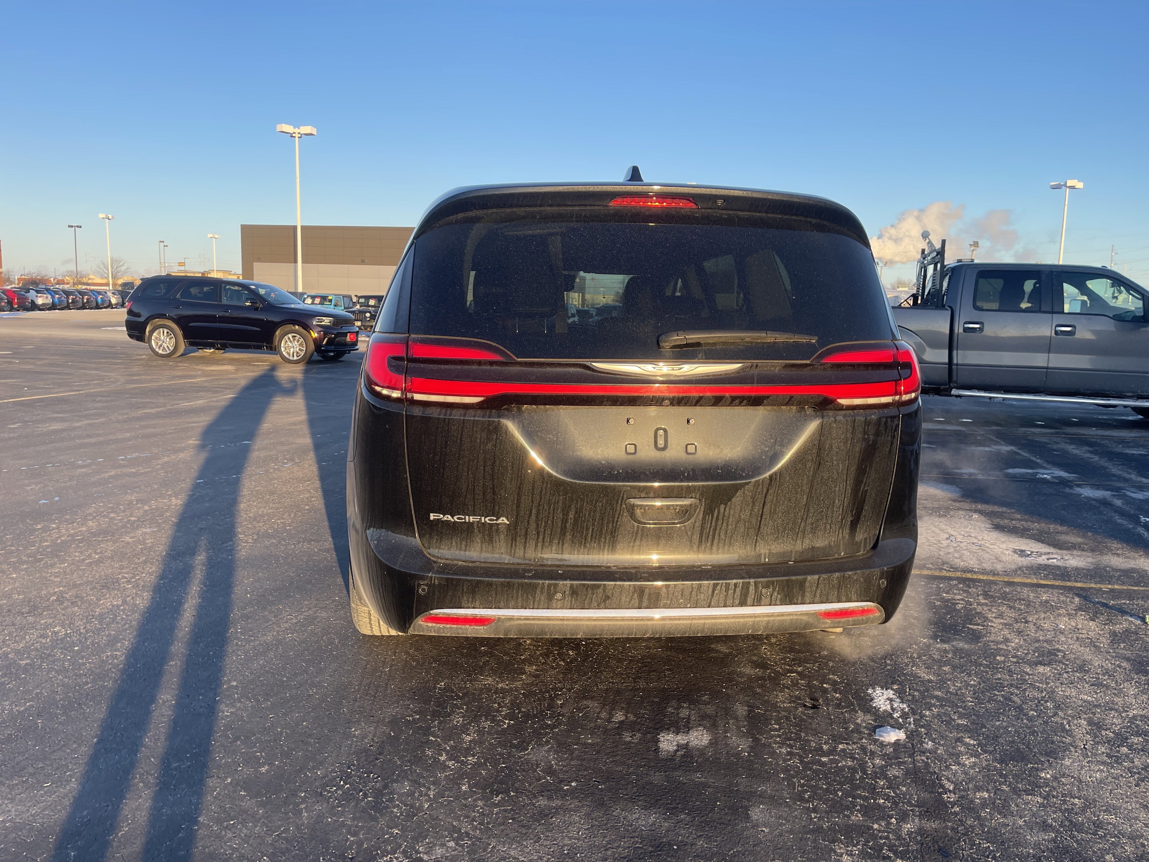 2024 Chrysler Pacifica Touring L
