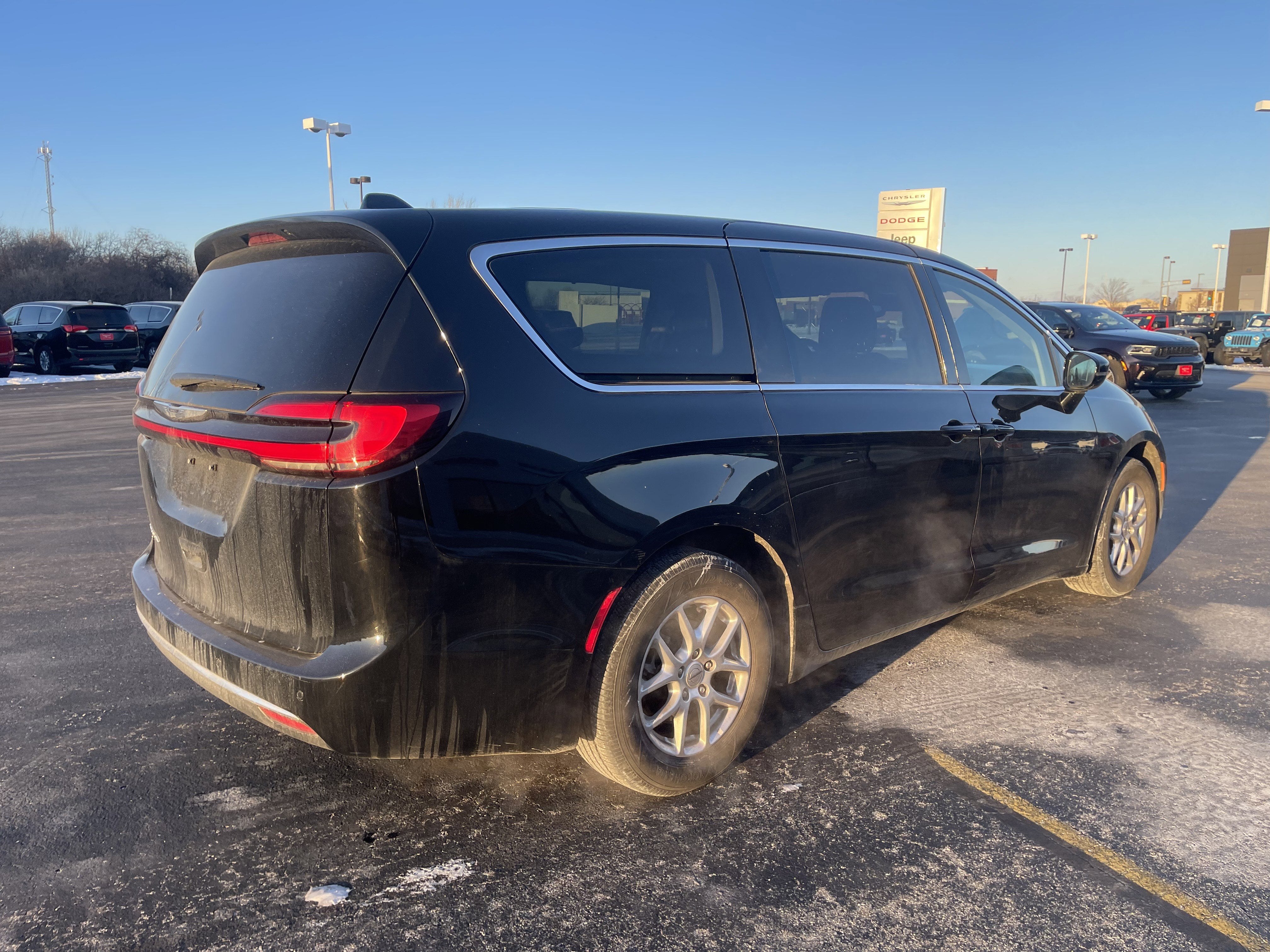 2024 Chrysler Pacifica Touring L