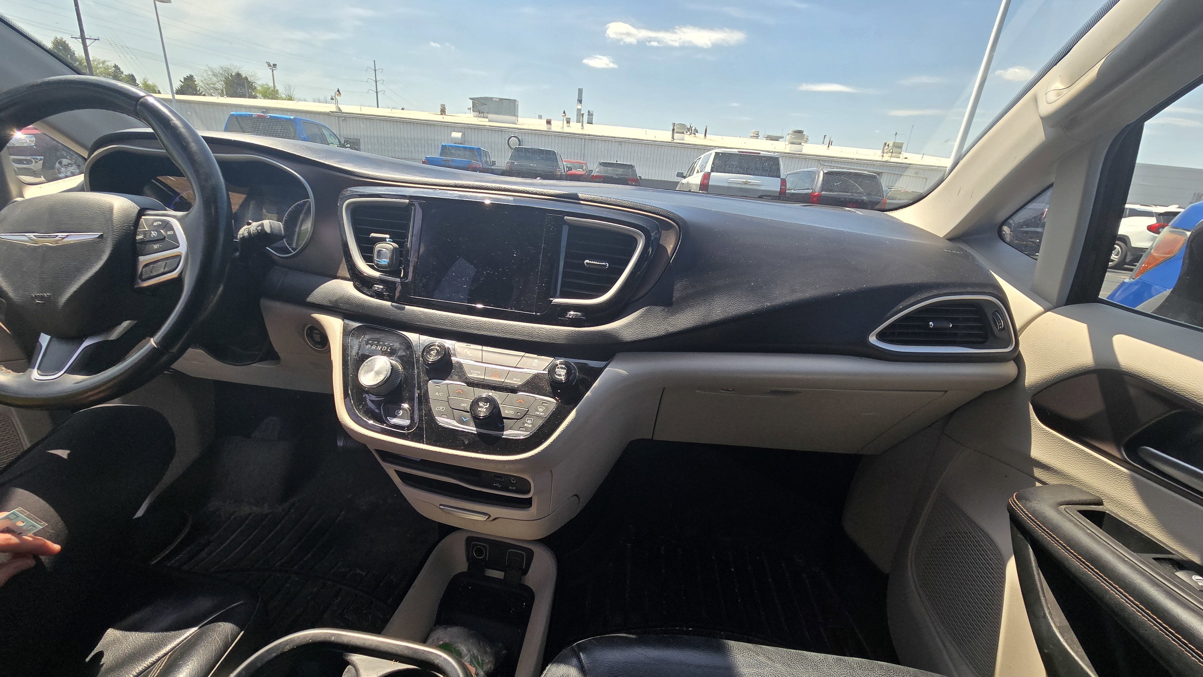 2017 Chrysler Pacifica Touring-L