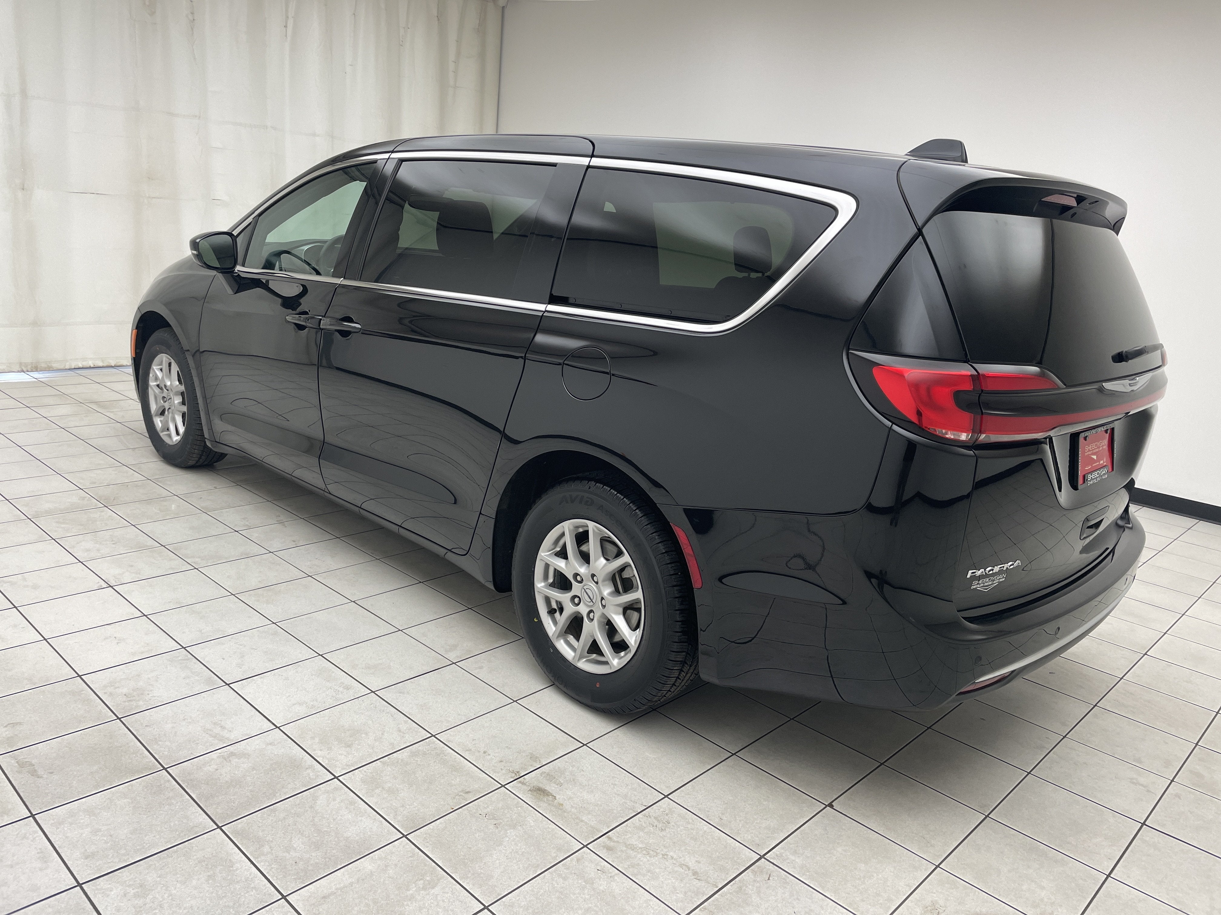 2025 Chrysler Pacifica Select