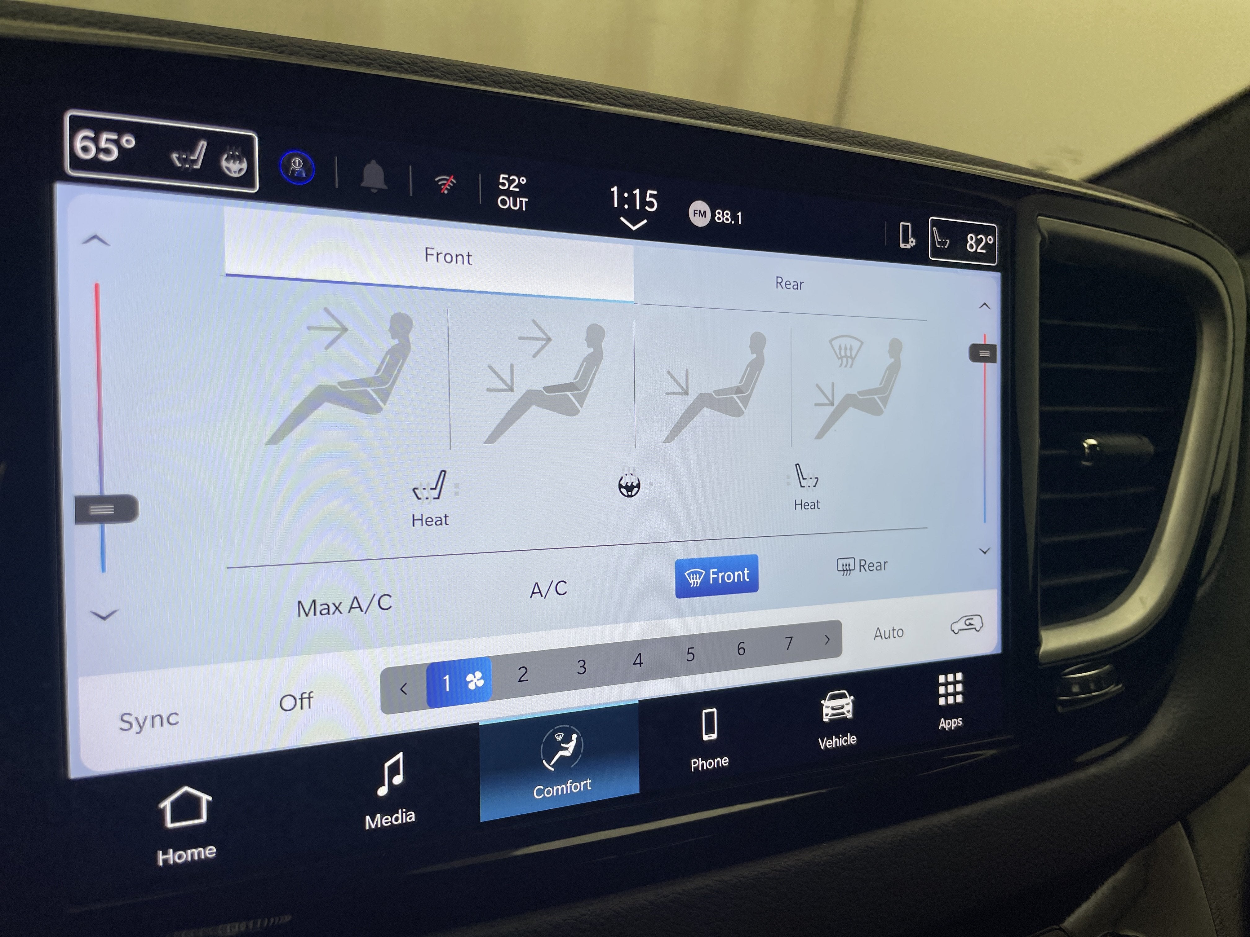 2025 Chrysler Pacifica Select