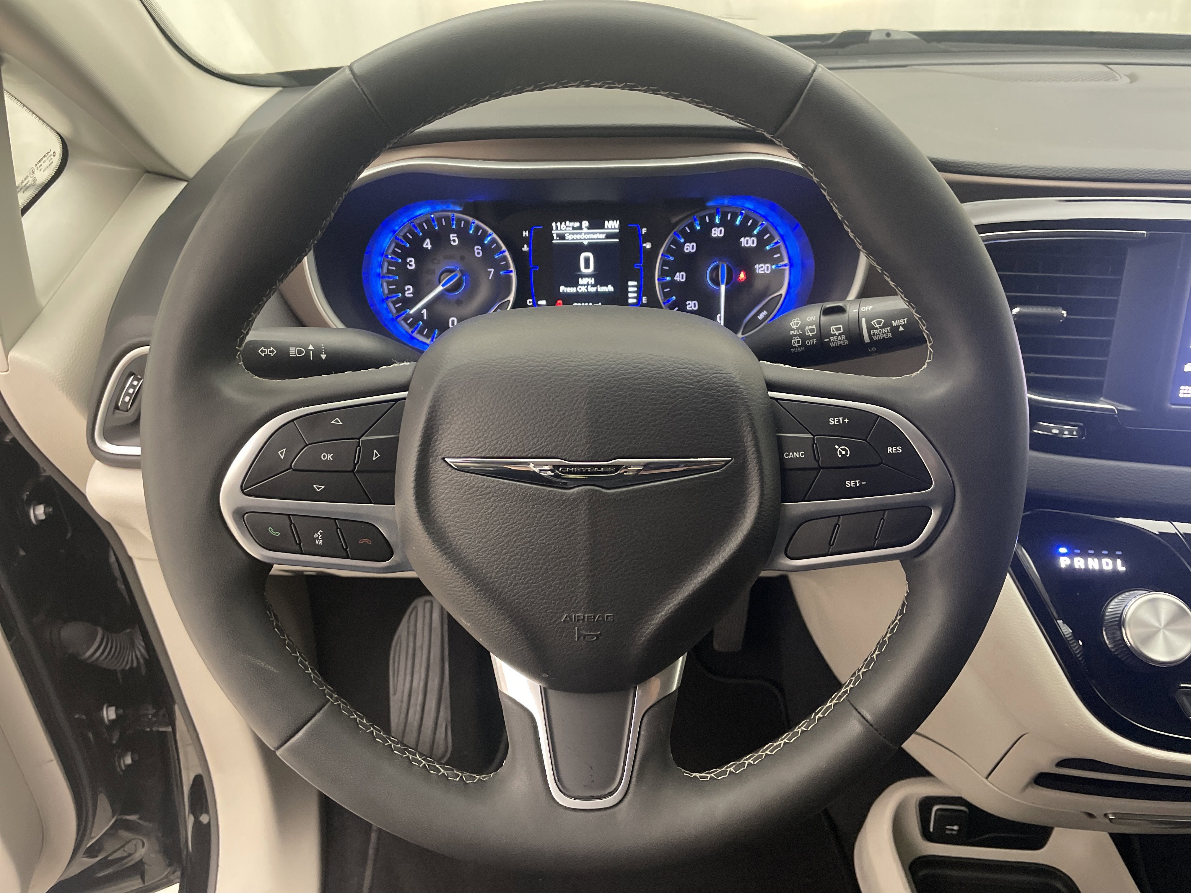 2024 Chrysler Voyager LX