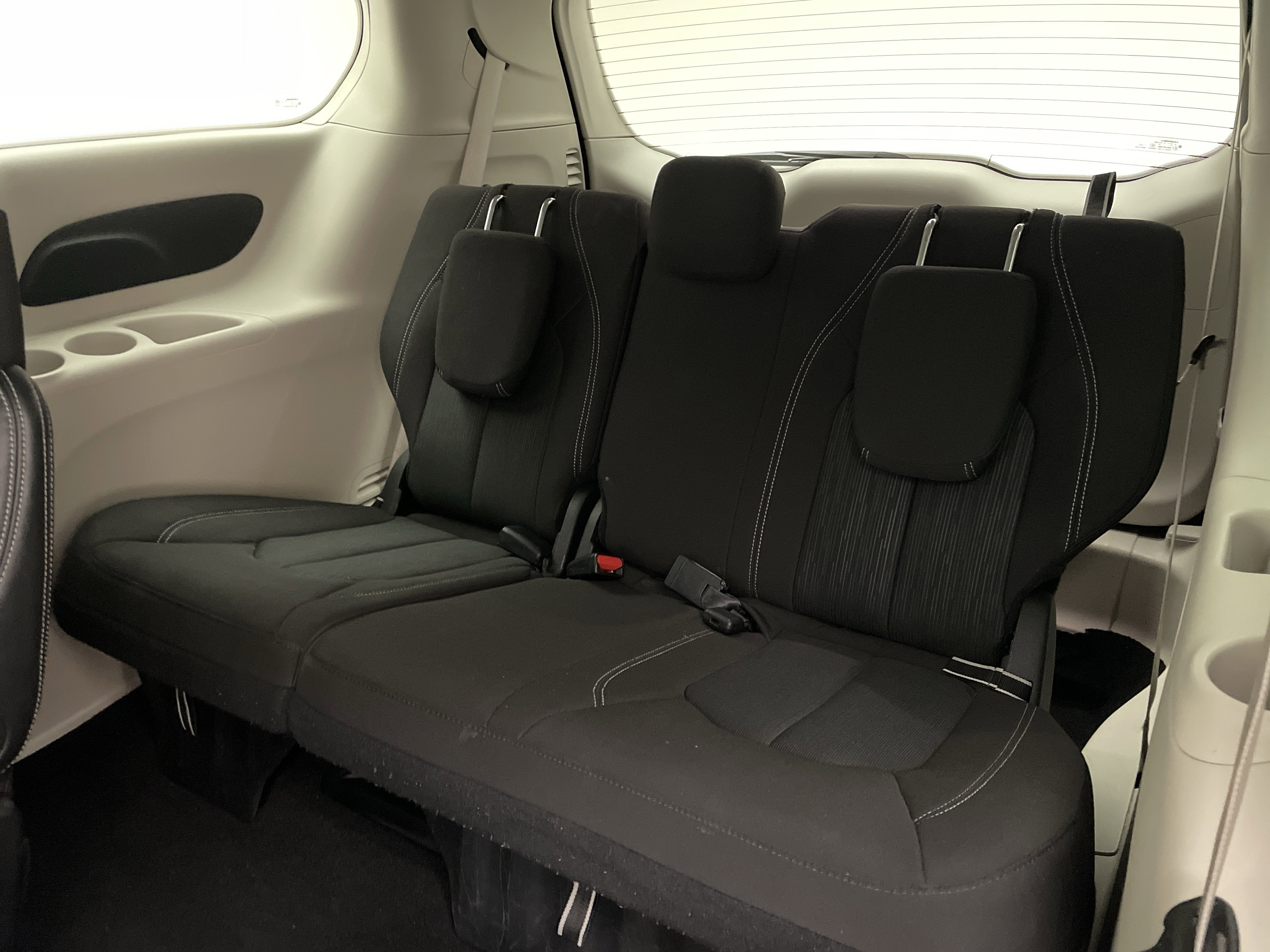 2024 Chrysler Voyager LX