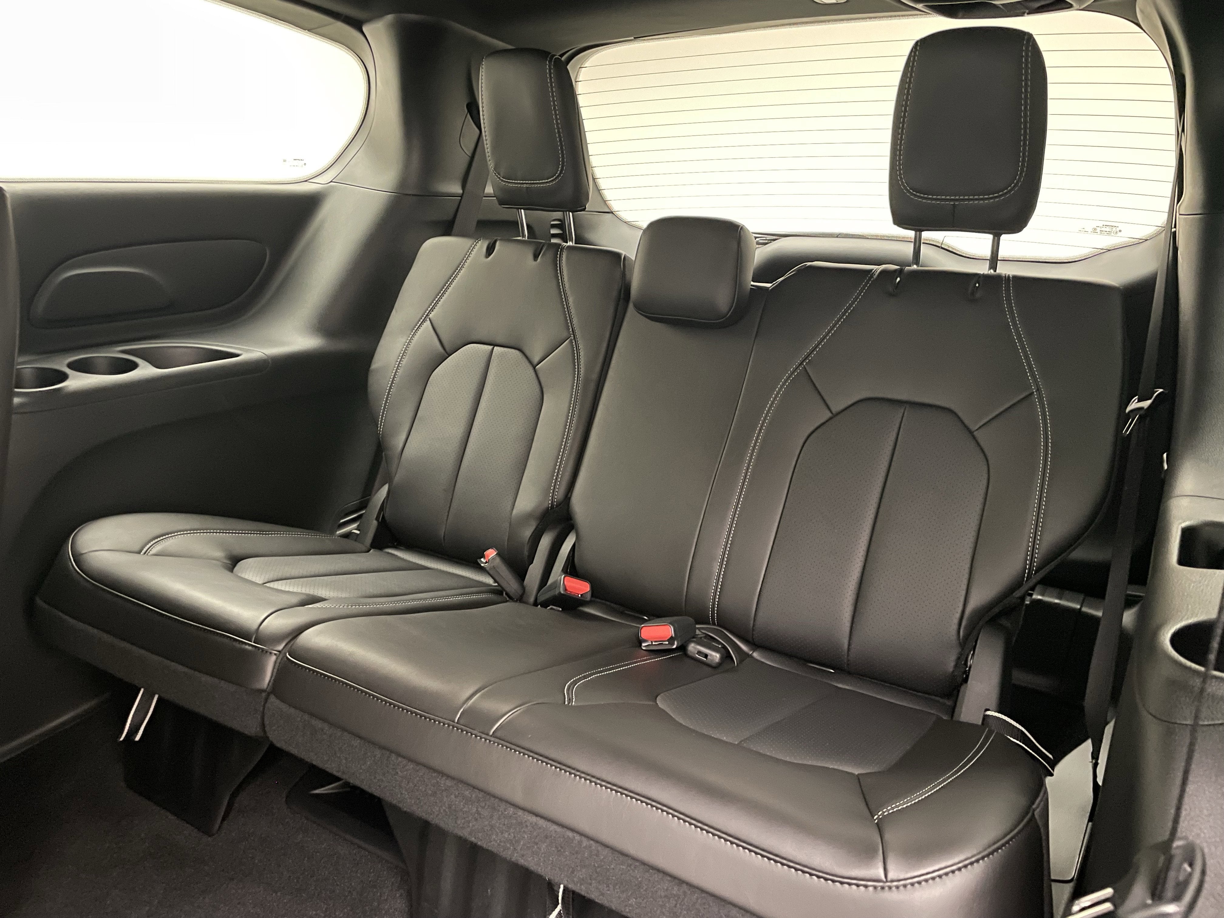2026 Chrysler Pacifica Select AWD