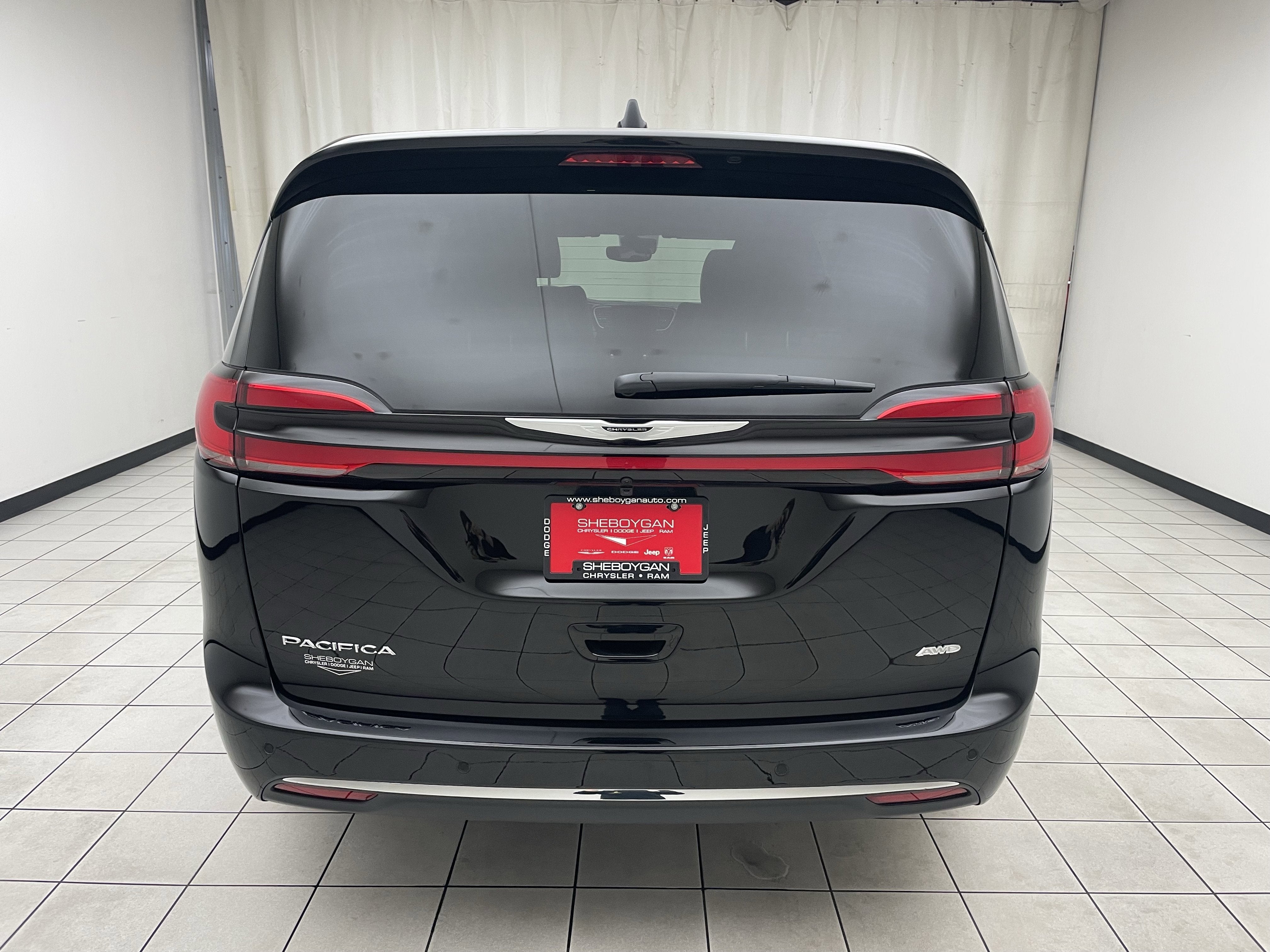 2026 Chrysler Pacifica Select AWD