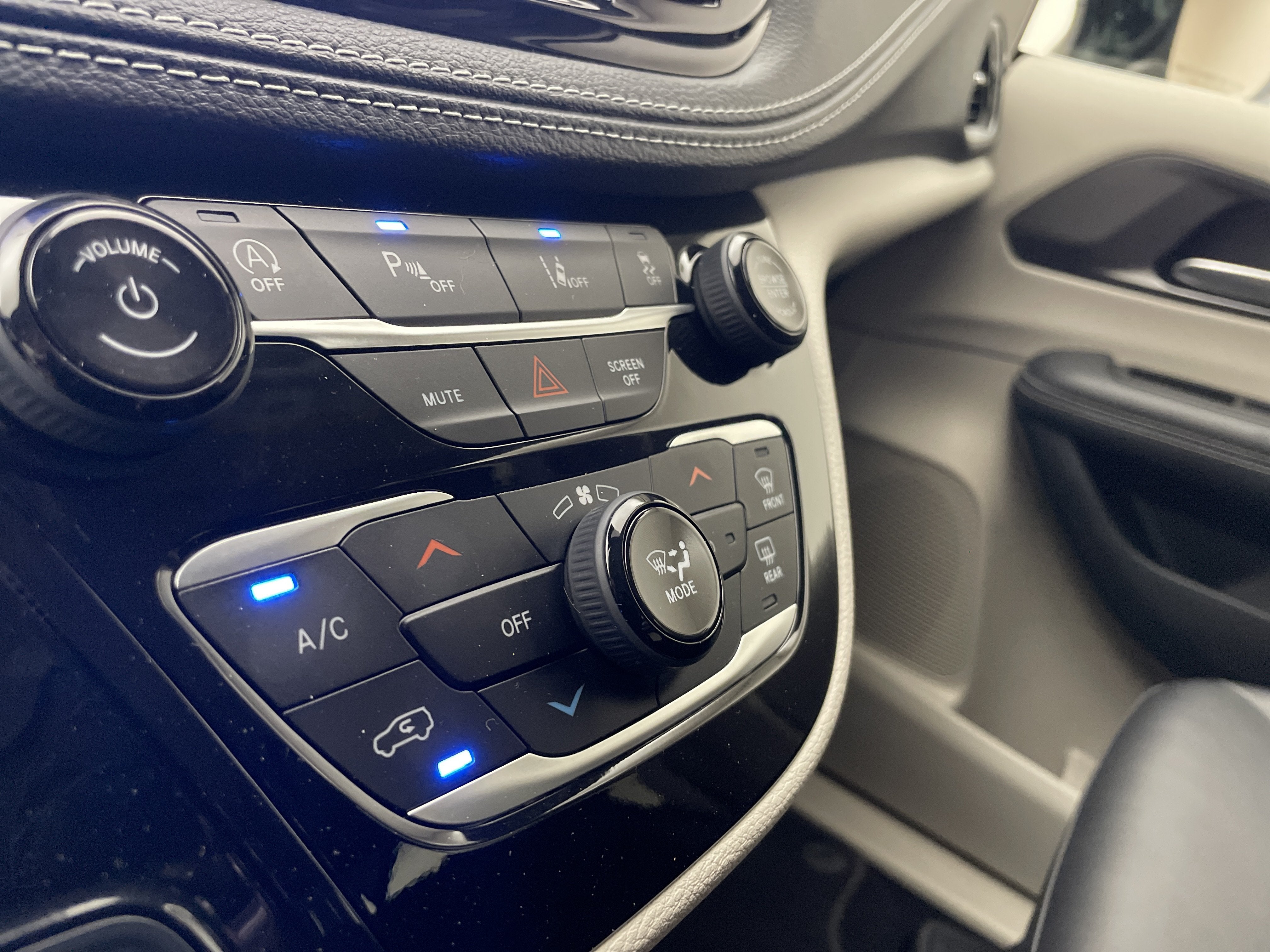 2024 Chrysler Pacifica Touring L AWD
