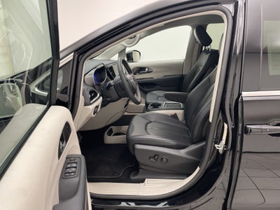 2024 Chrysler Pacifica Touring L AWD