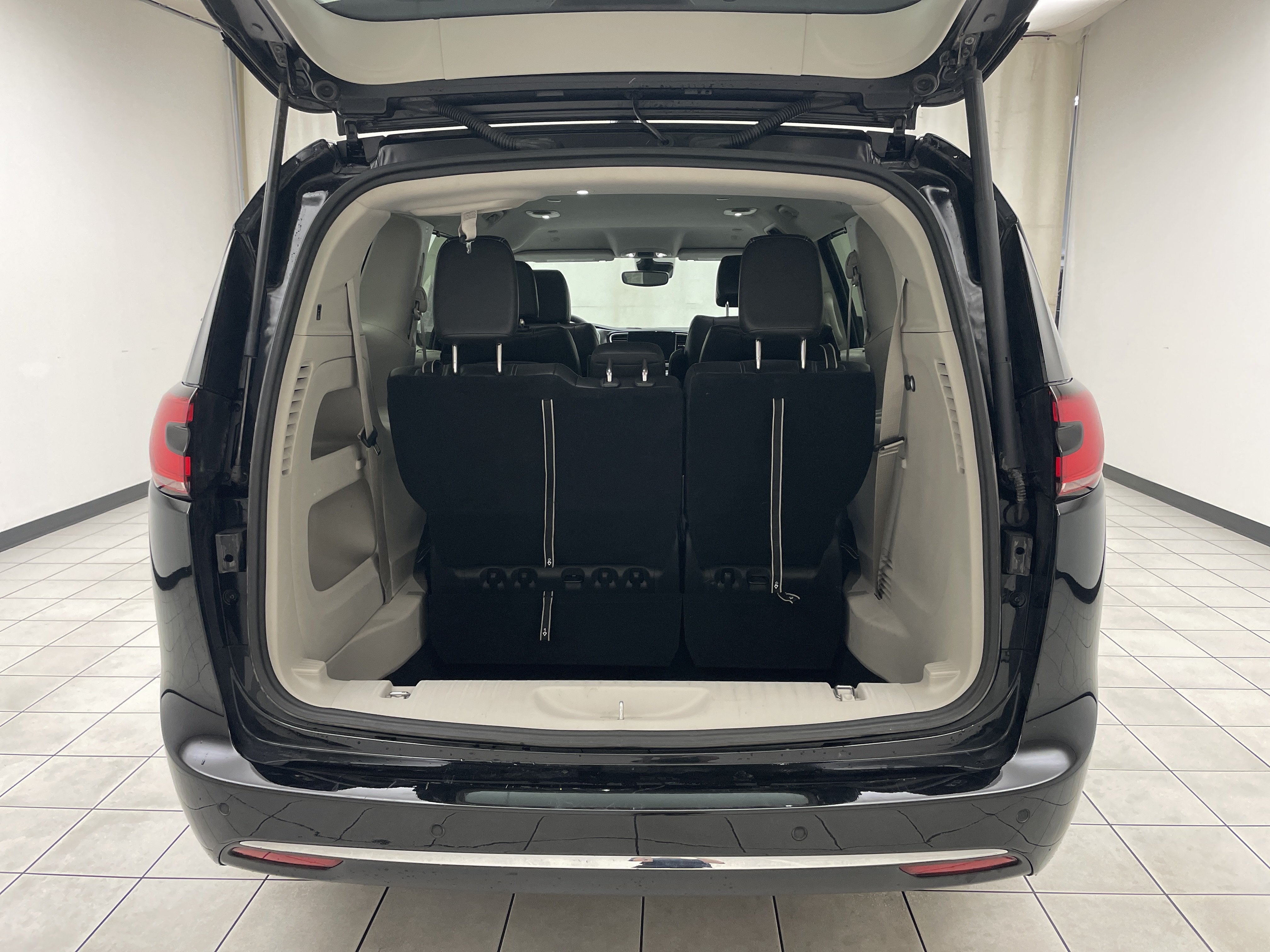 2024 Chrysler Pacifica Touring L AWD