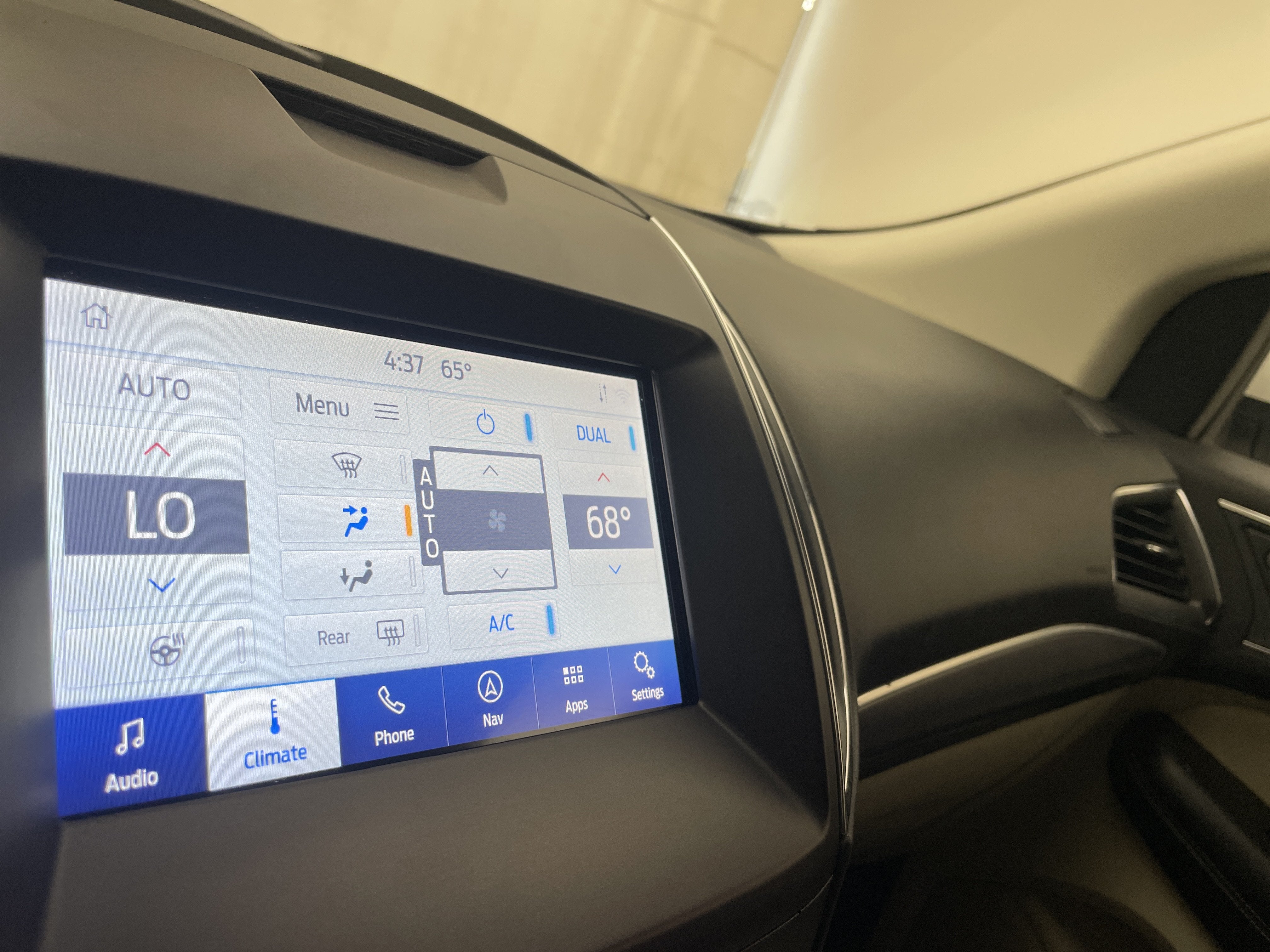 2020 Ford Edge Titanium