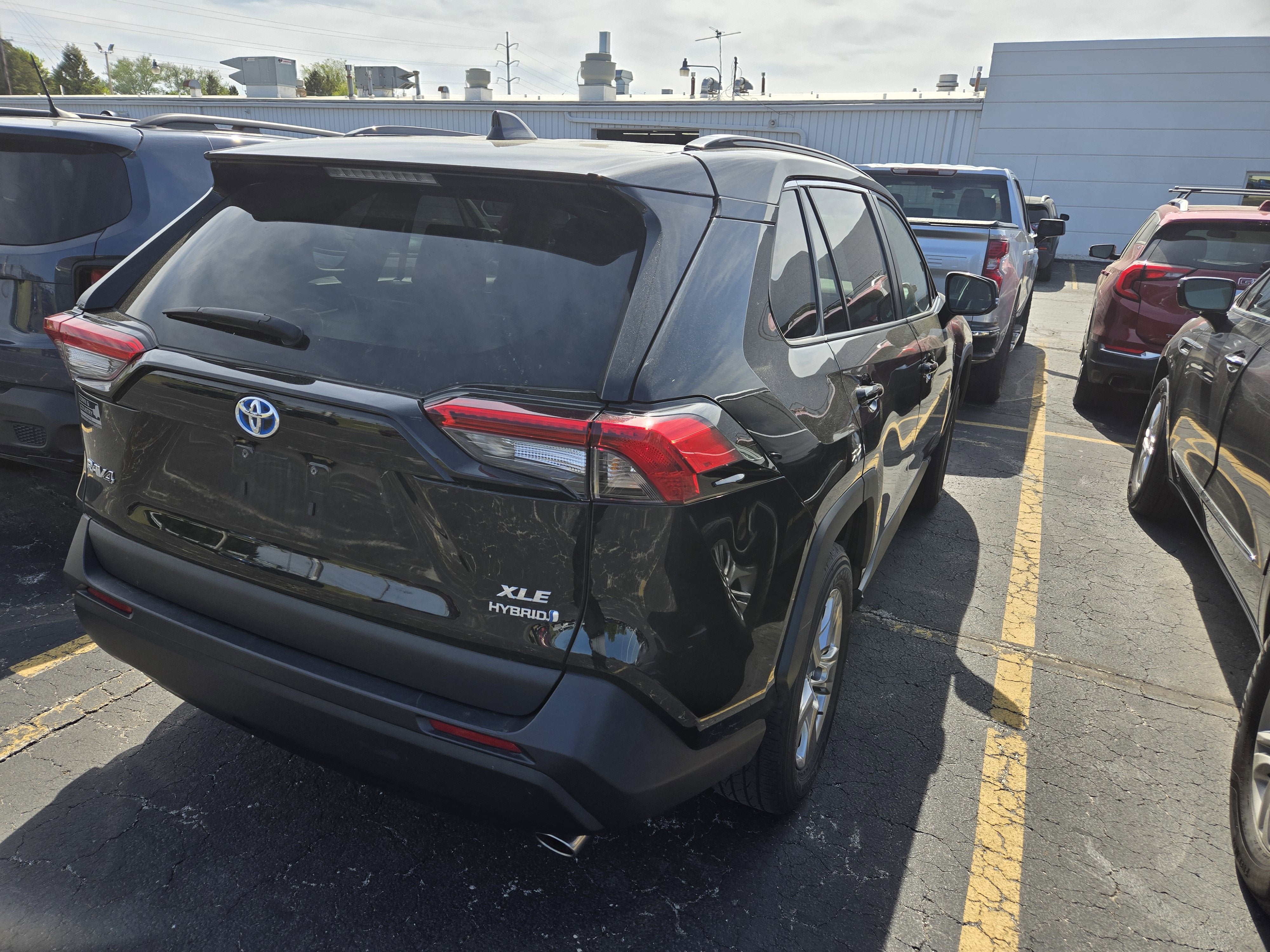 2024 Toyota RAV4 Hybrid XLE