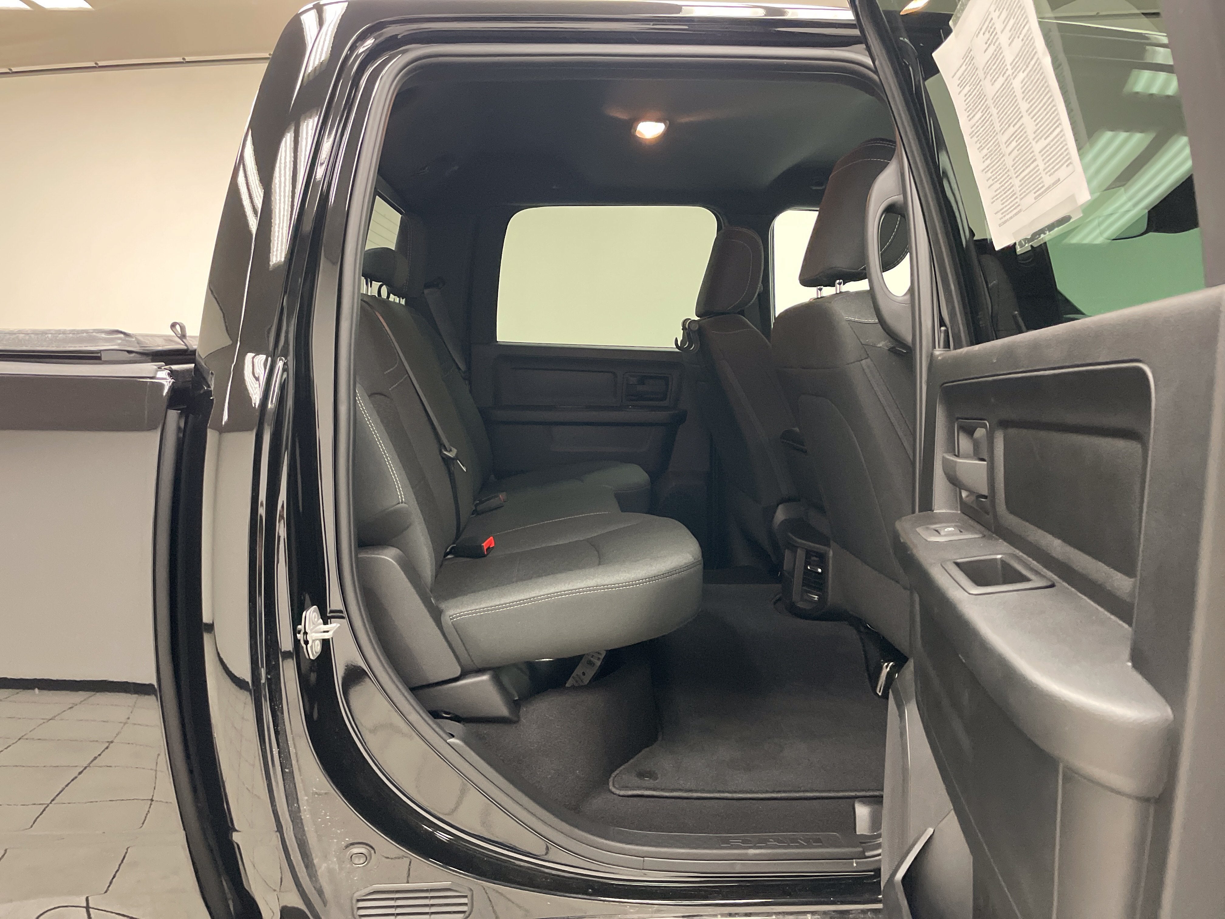 2025 RAM 2500 Tradesman Crew Cab 4x4 6'4' Box